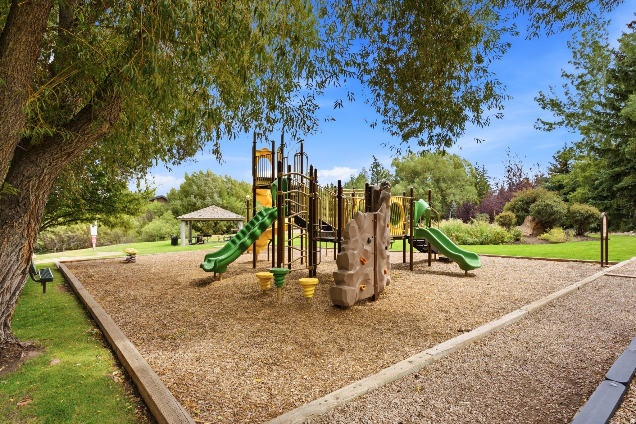 main property photo 67