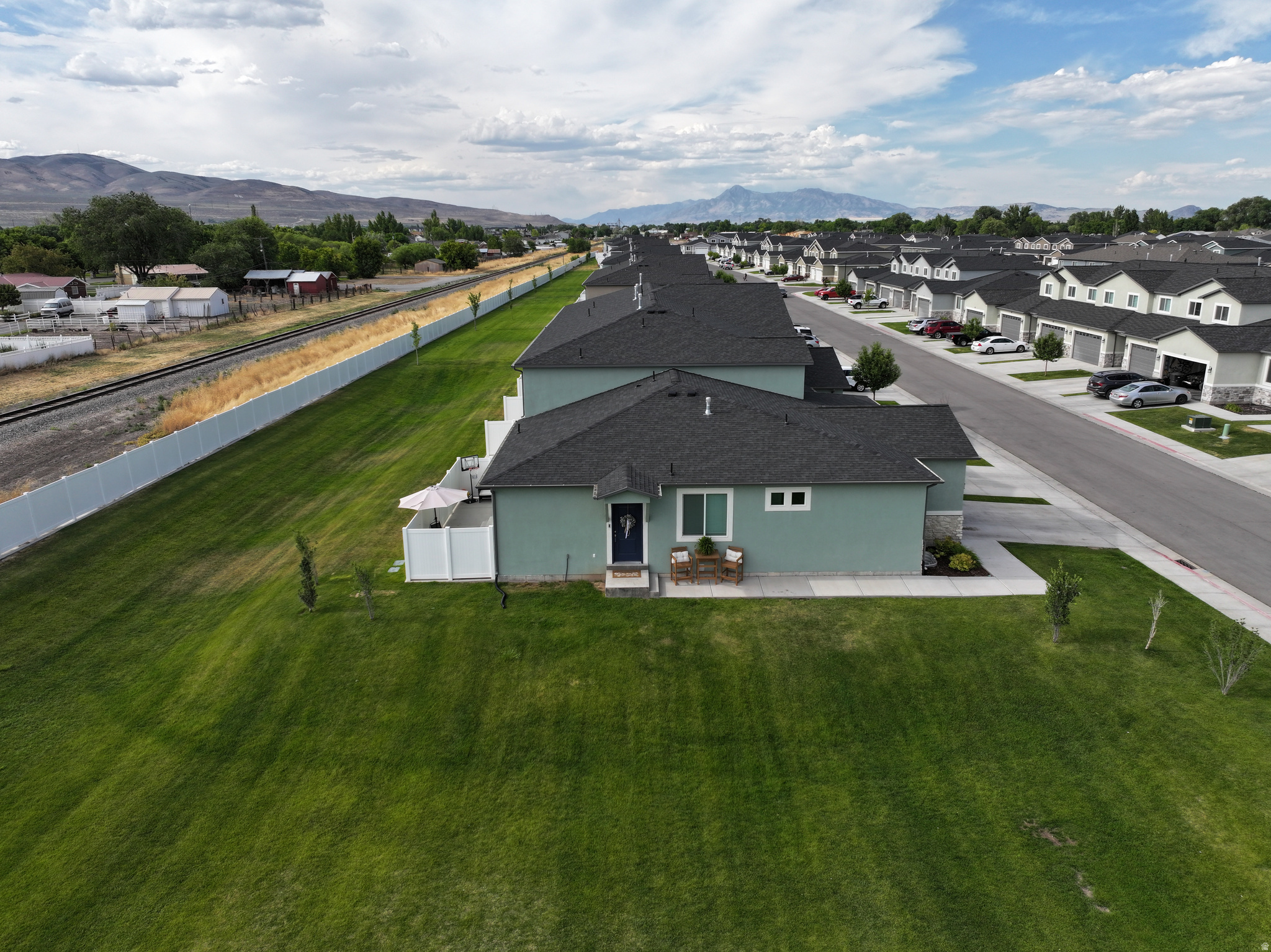 main property photo 18