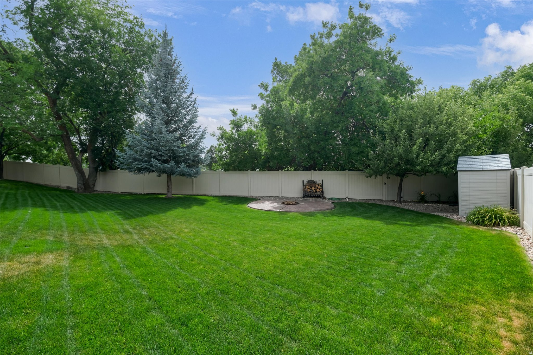 main property photo 50