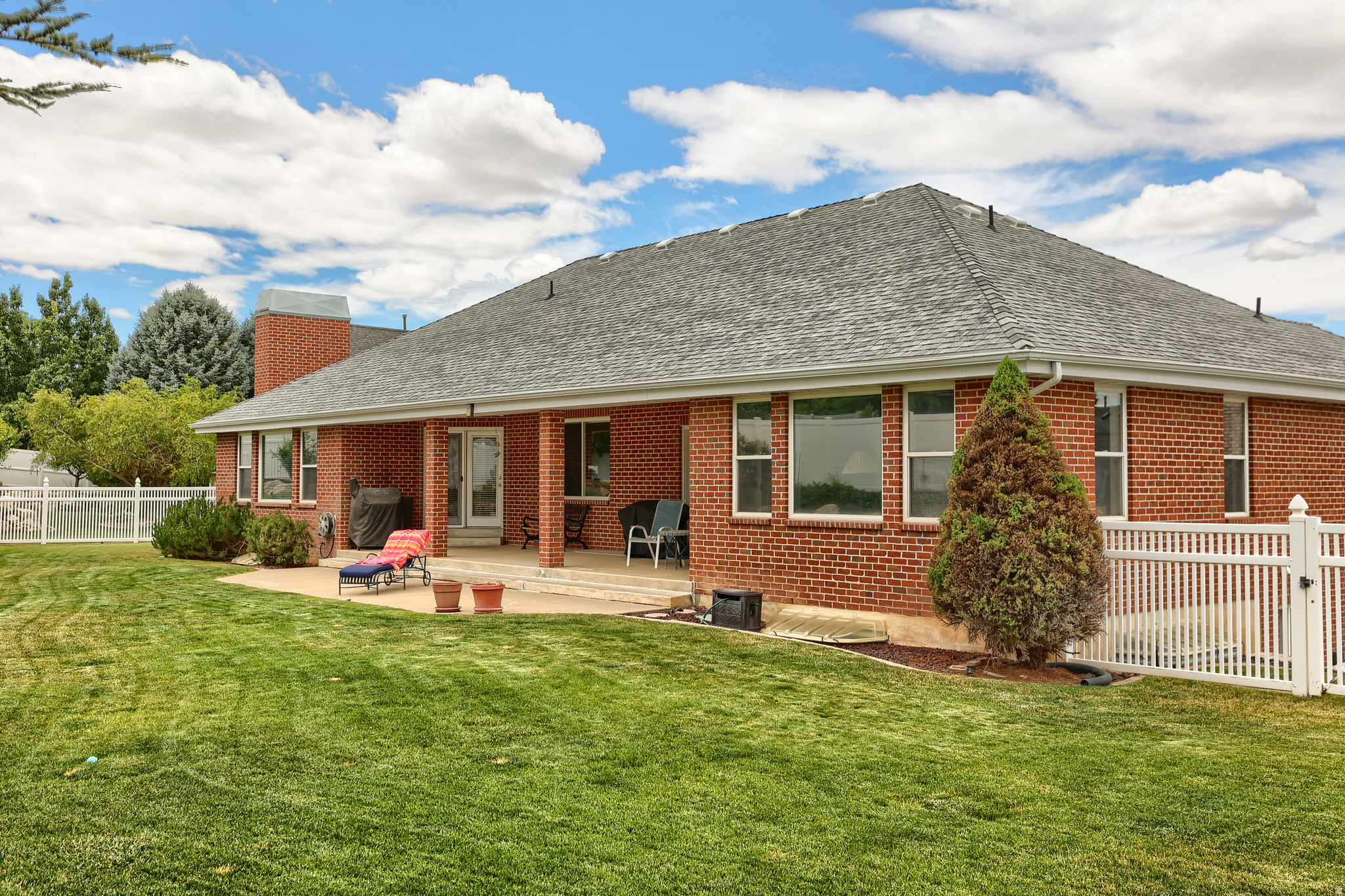 main property photo 47