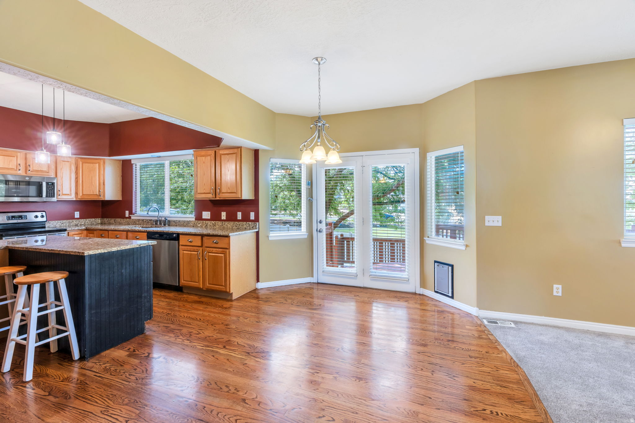 main property photo 9