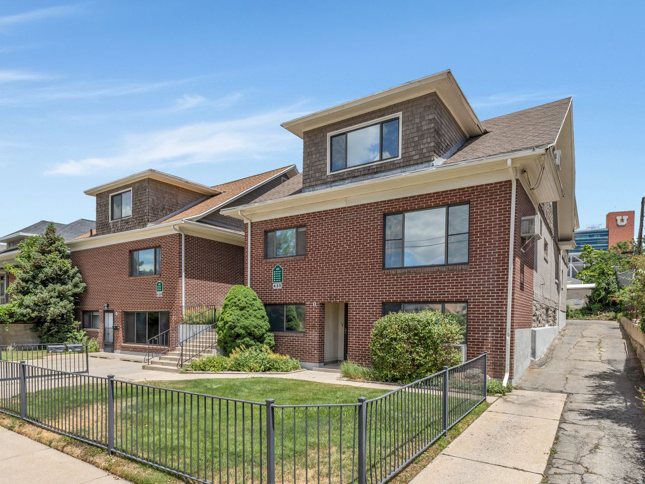 main property photo 28