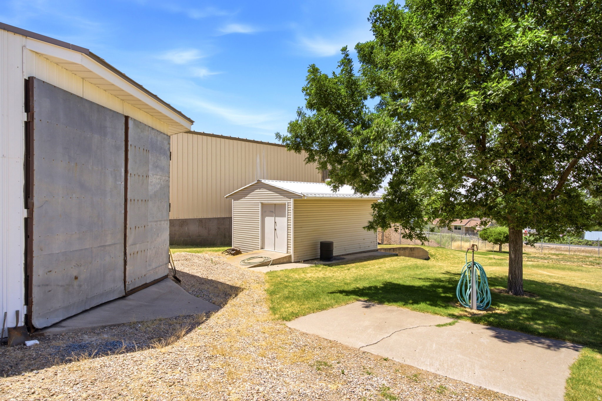 main property photo 32