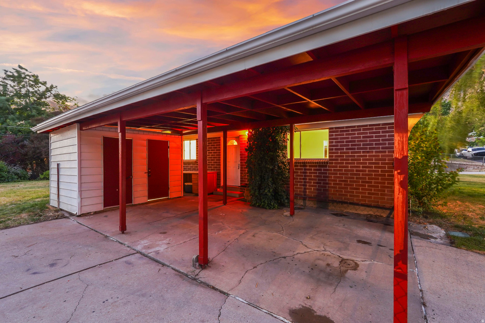 main property photo 40