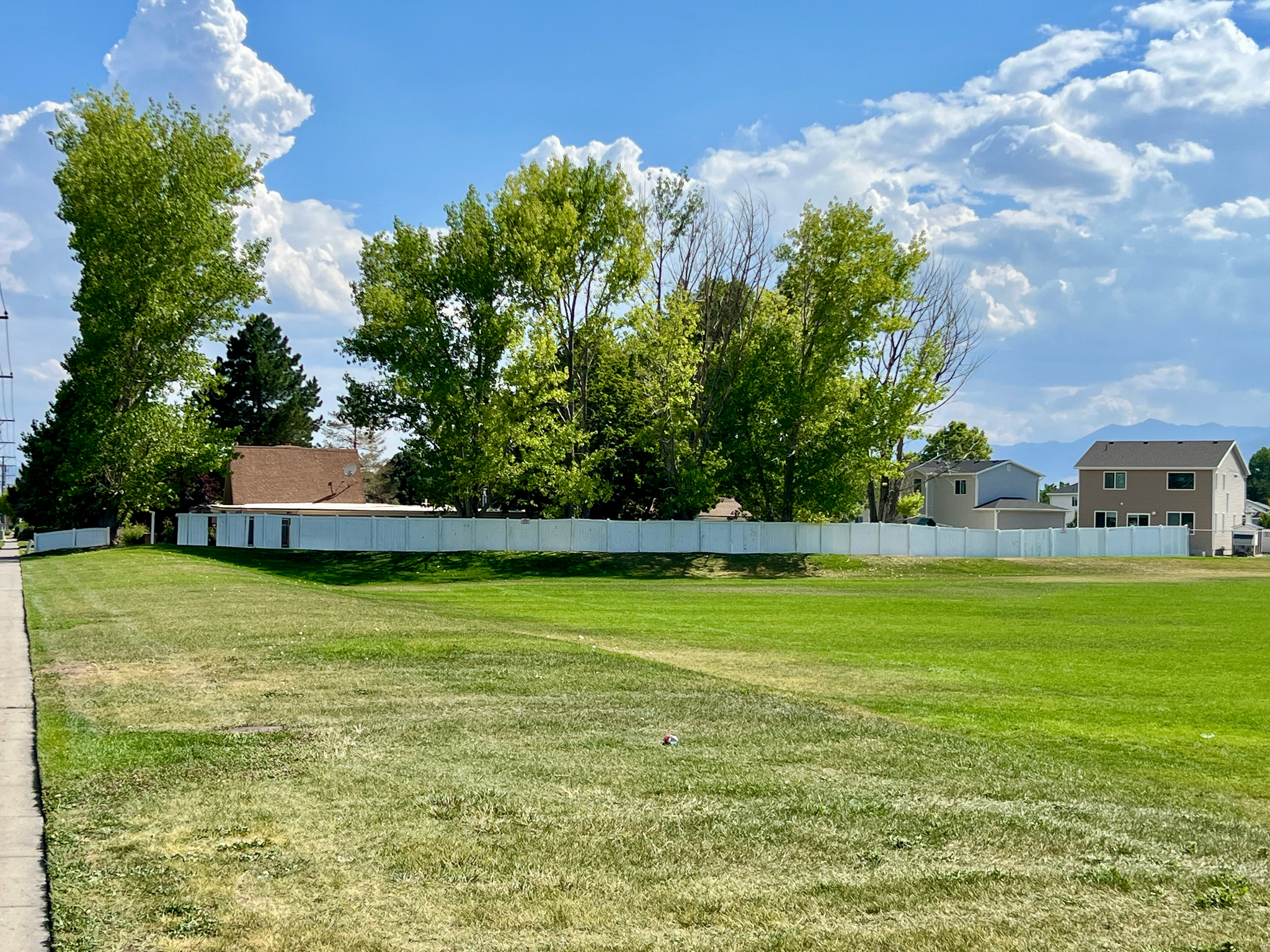 main property photo 60