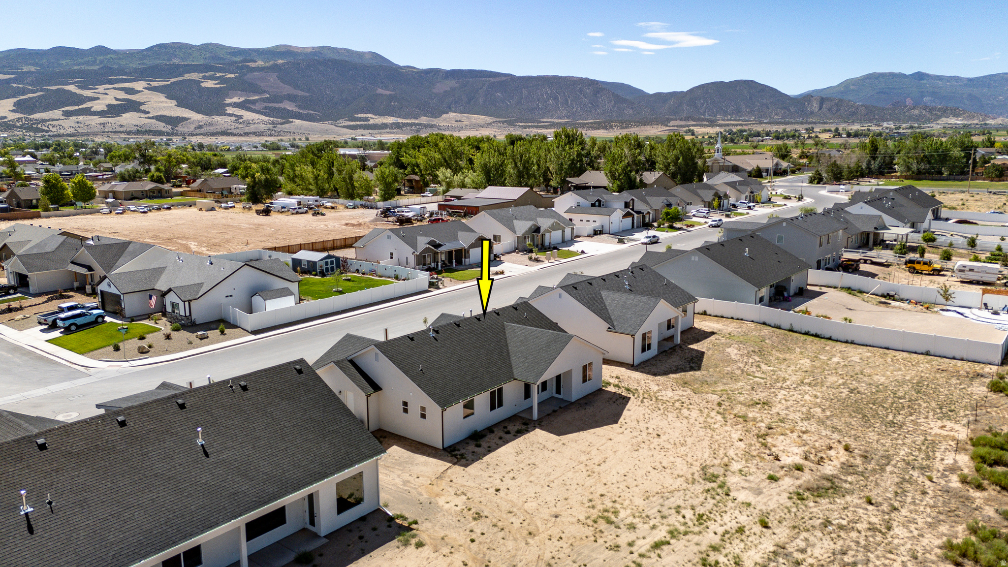 main property photo 41