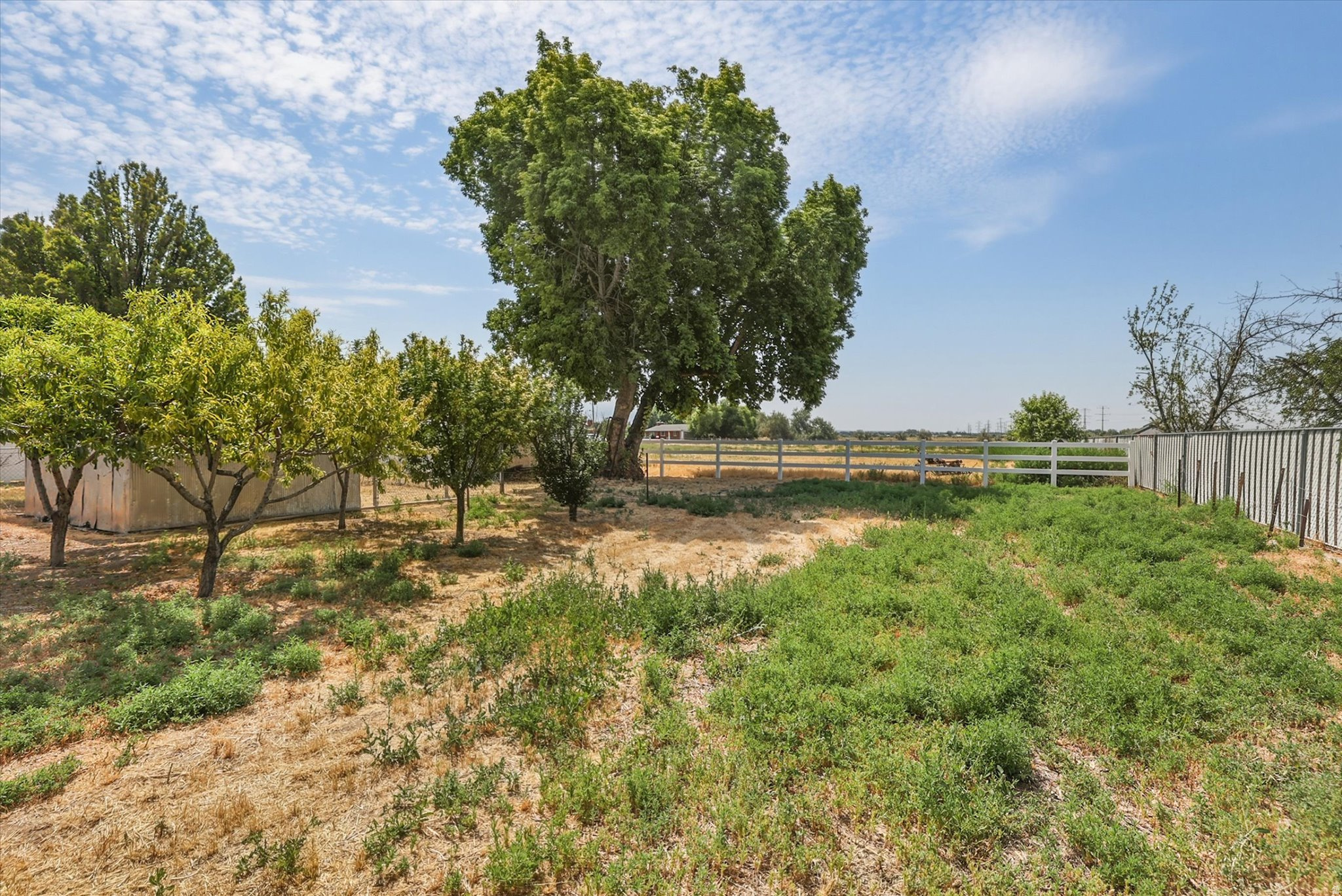 main property photo 16