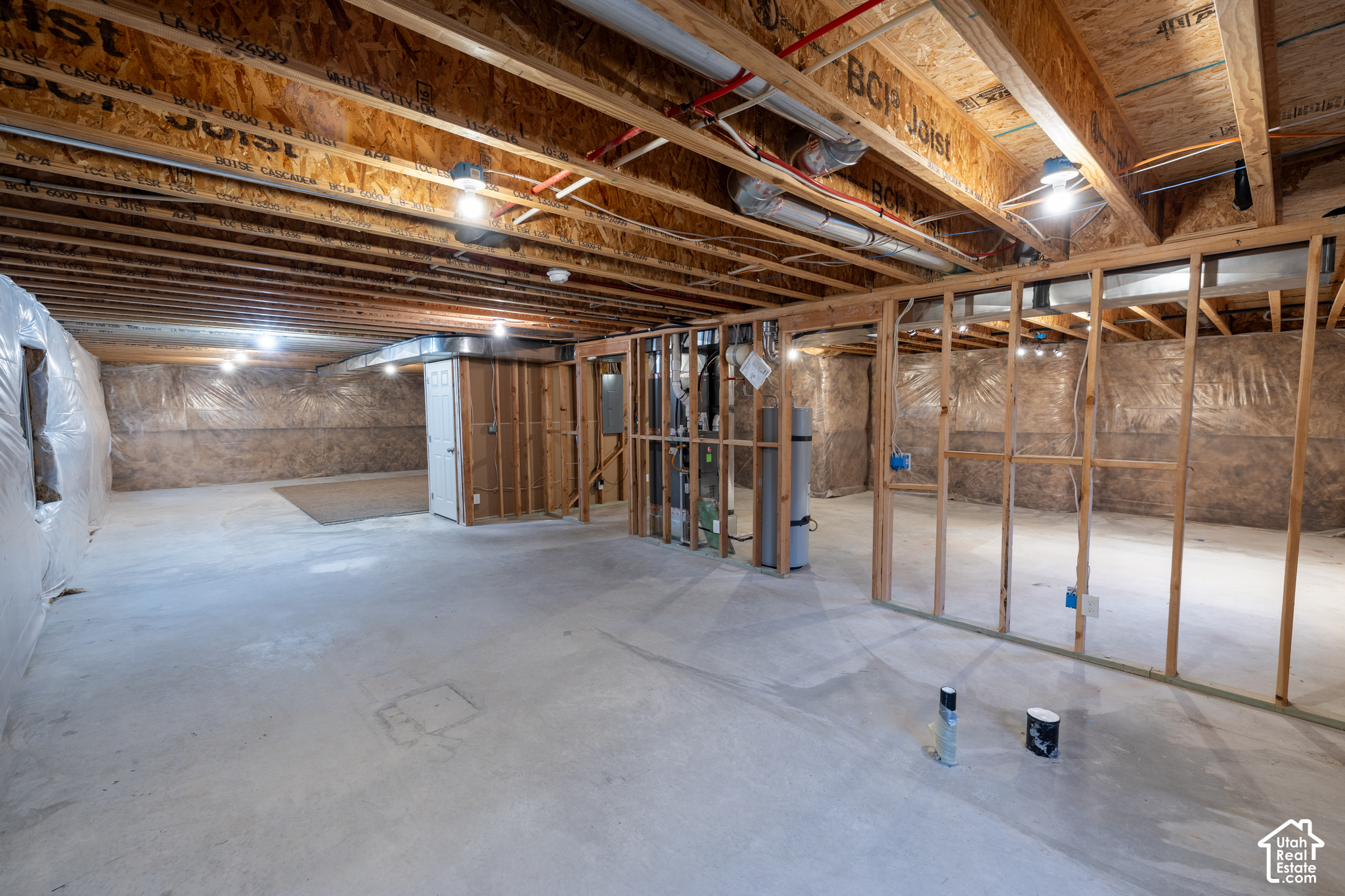 main property photo 41