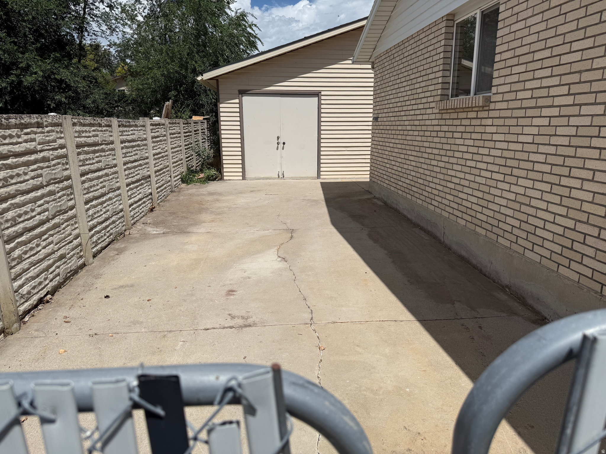 main property photo 7