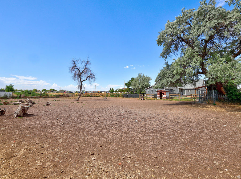 main property photo 35