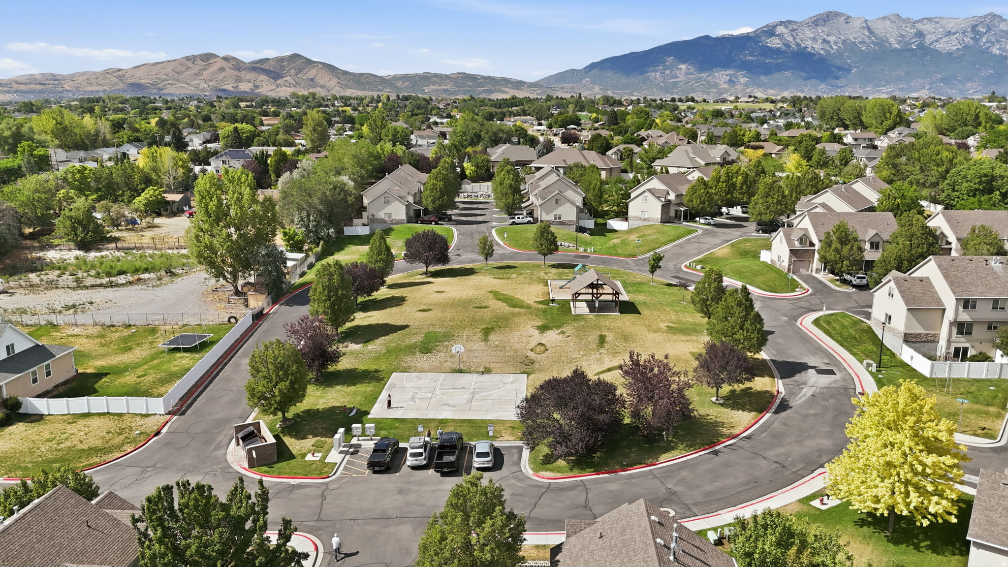 main property photo 35