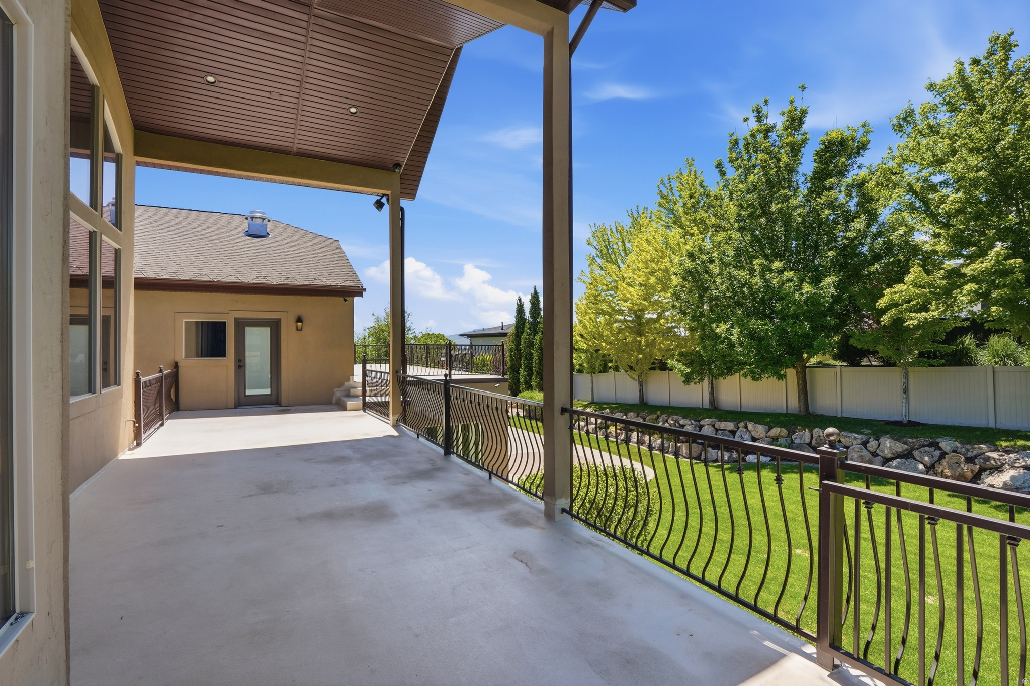 main property photo 76