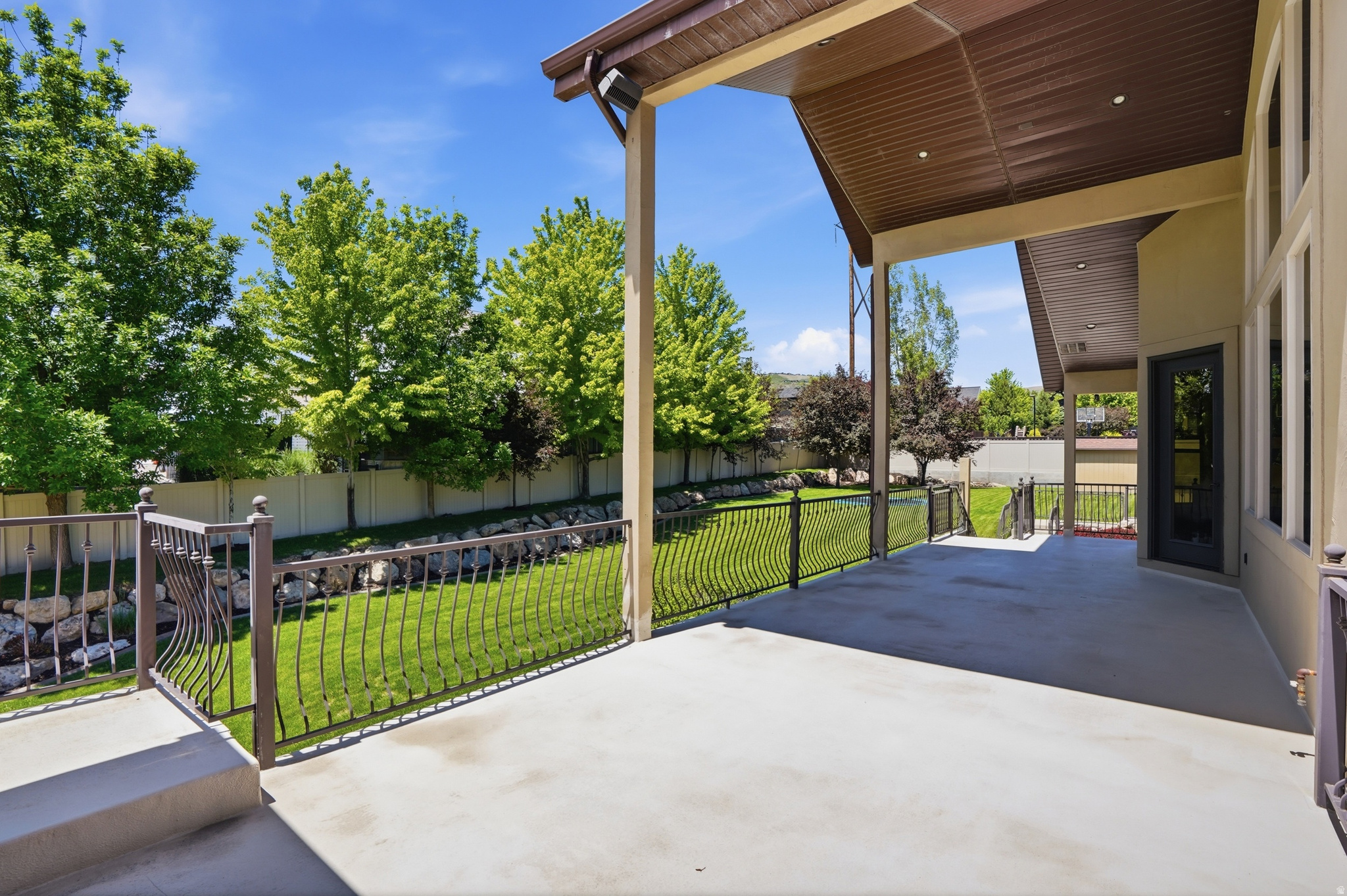 main property photo 77