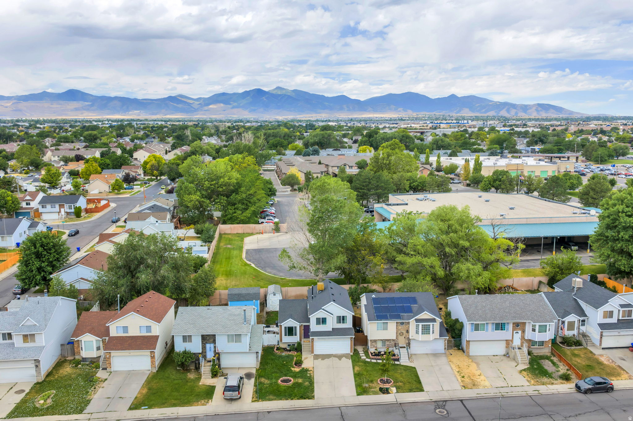 main property photo 27