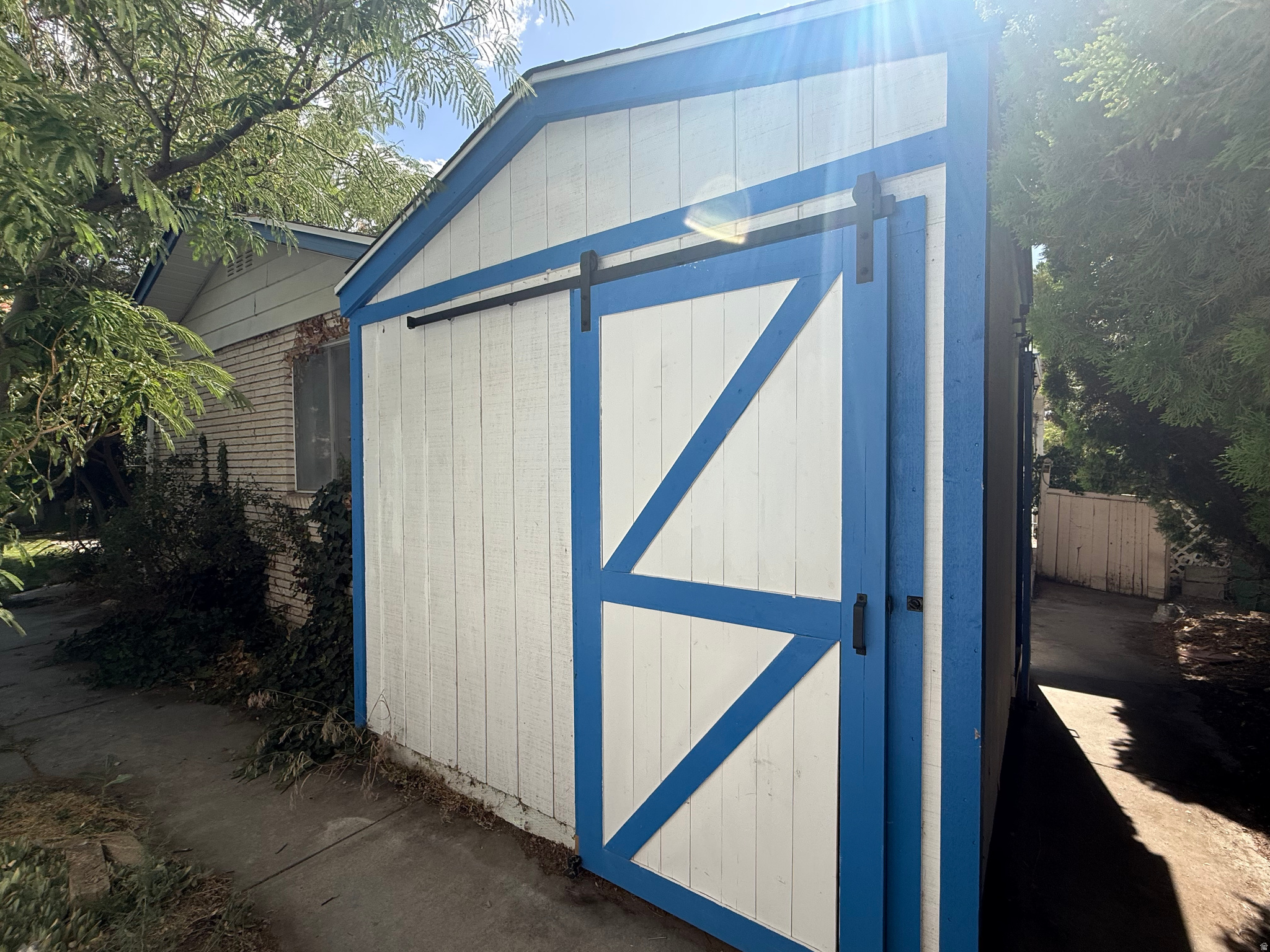 main property photo 45