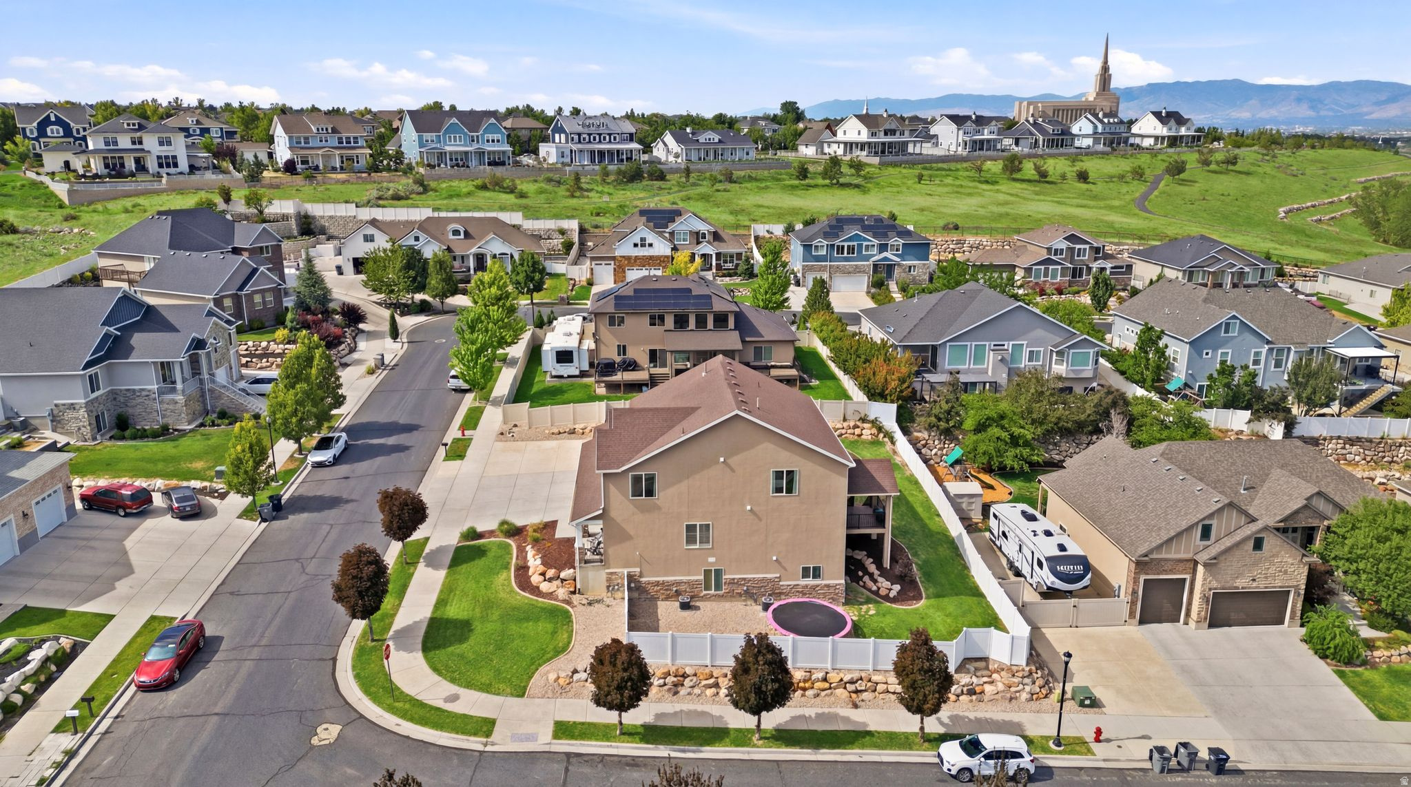 main property photo 75