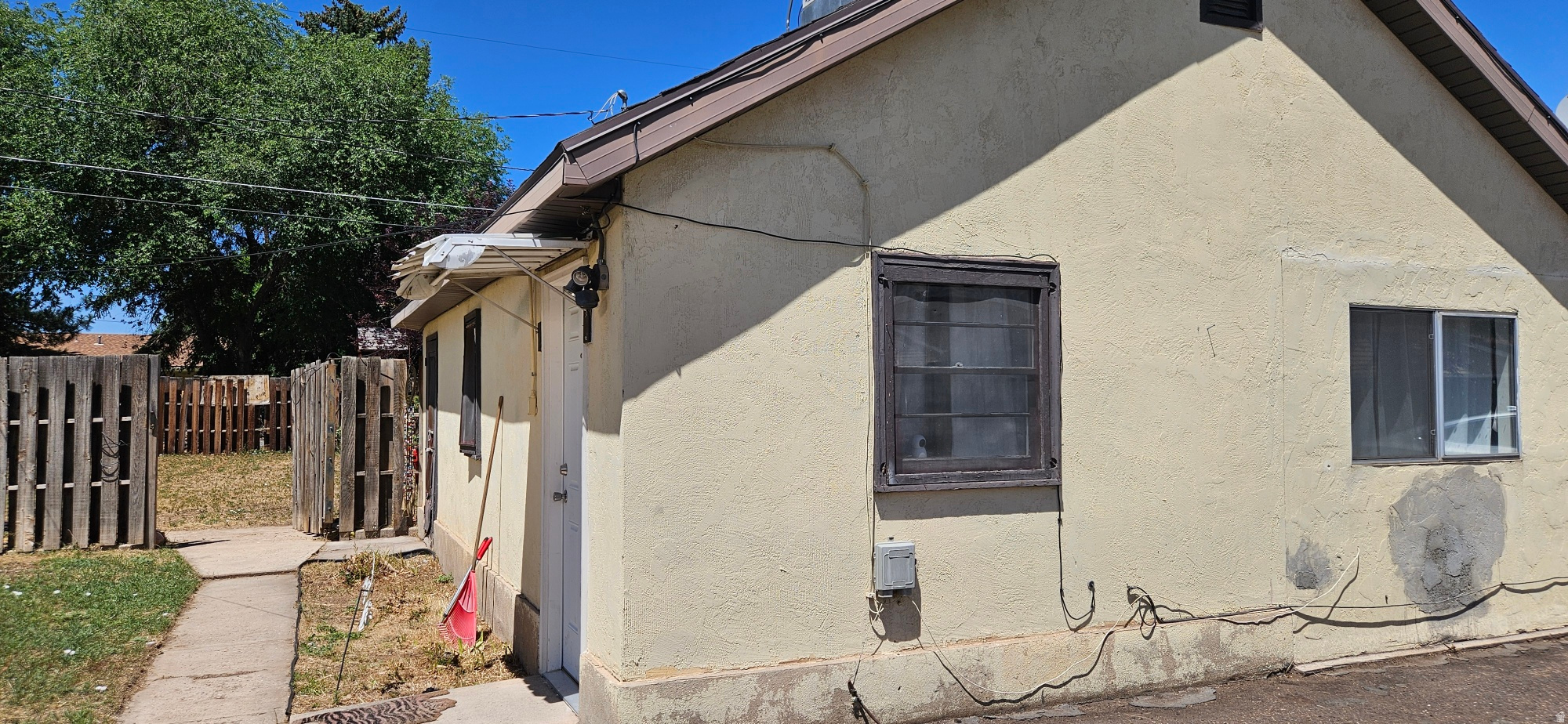 main property photo 7