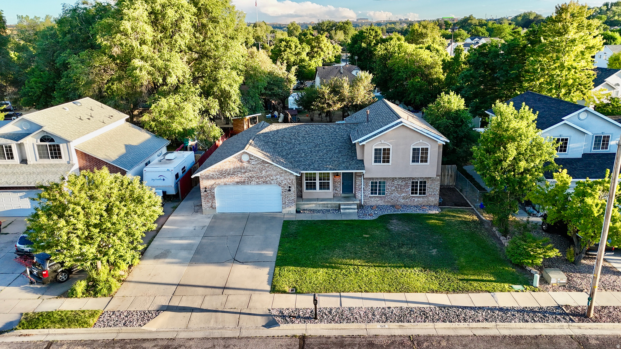 main property photo 3