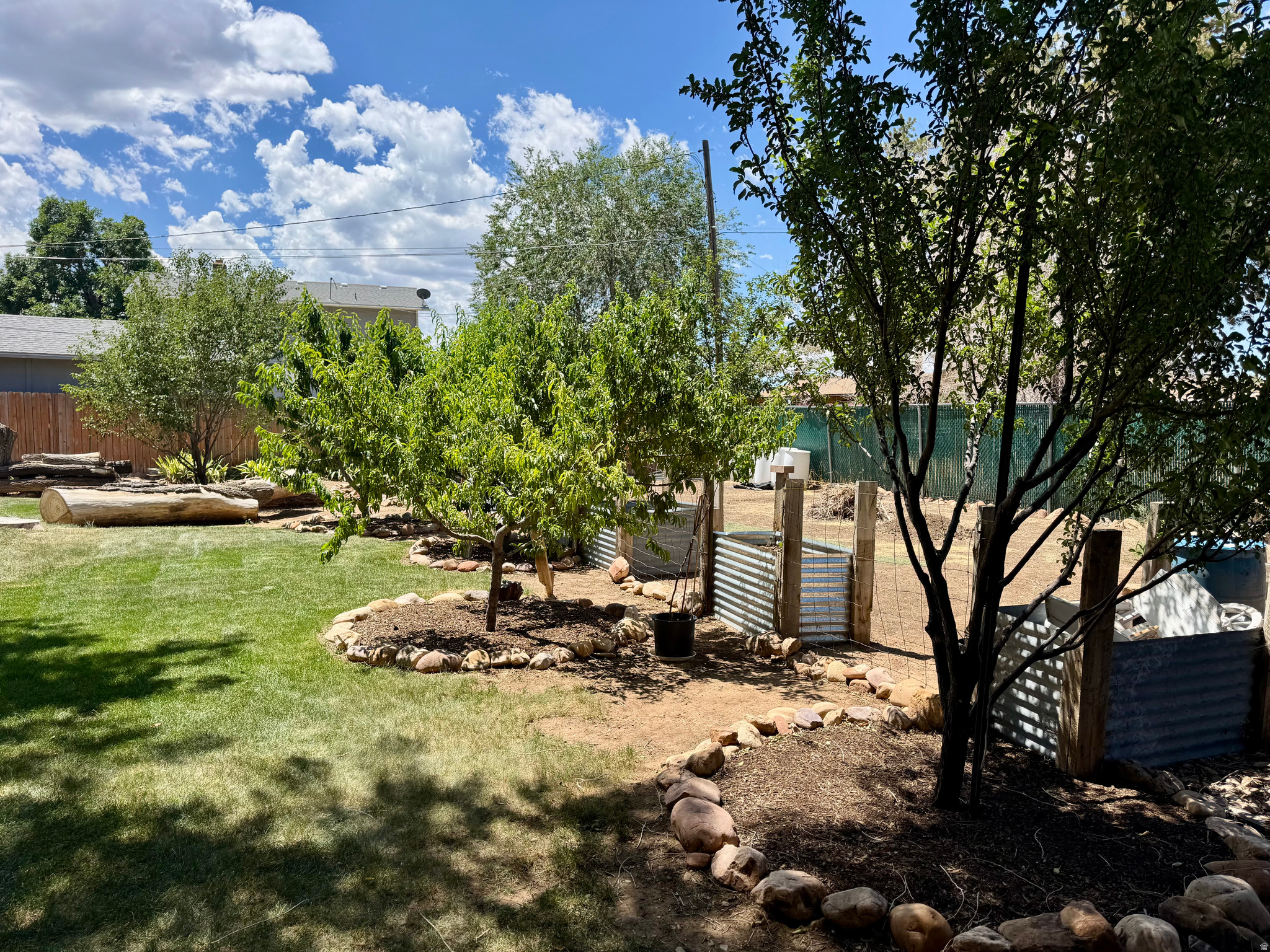 main property photo 13