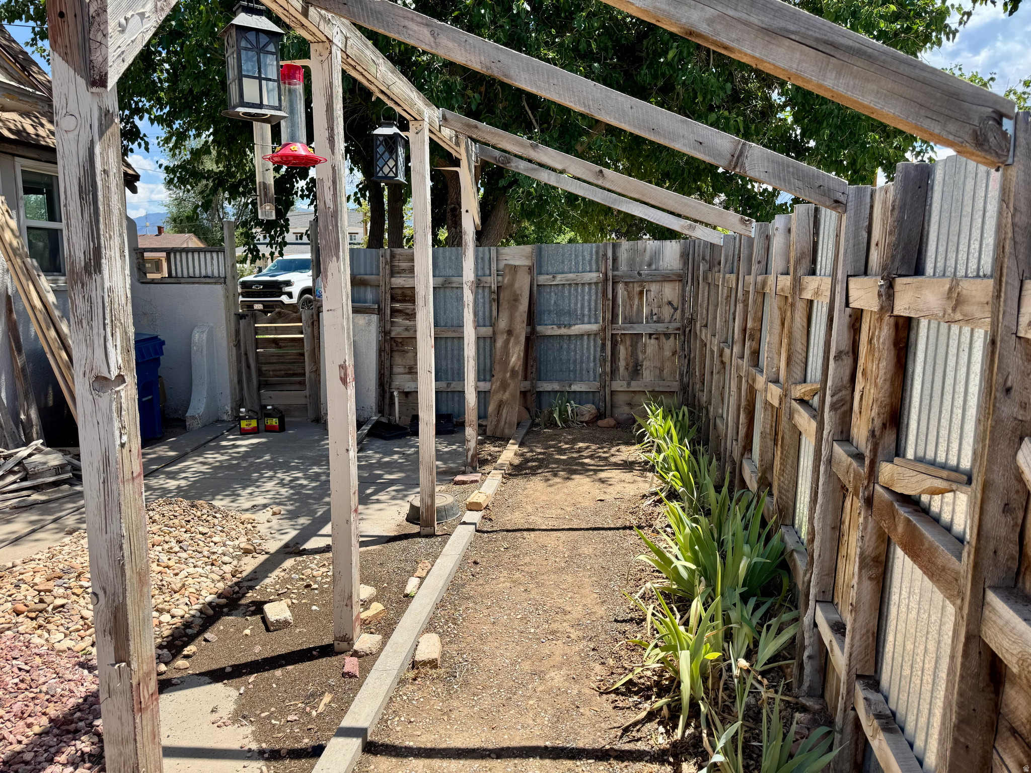 main property photo 23