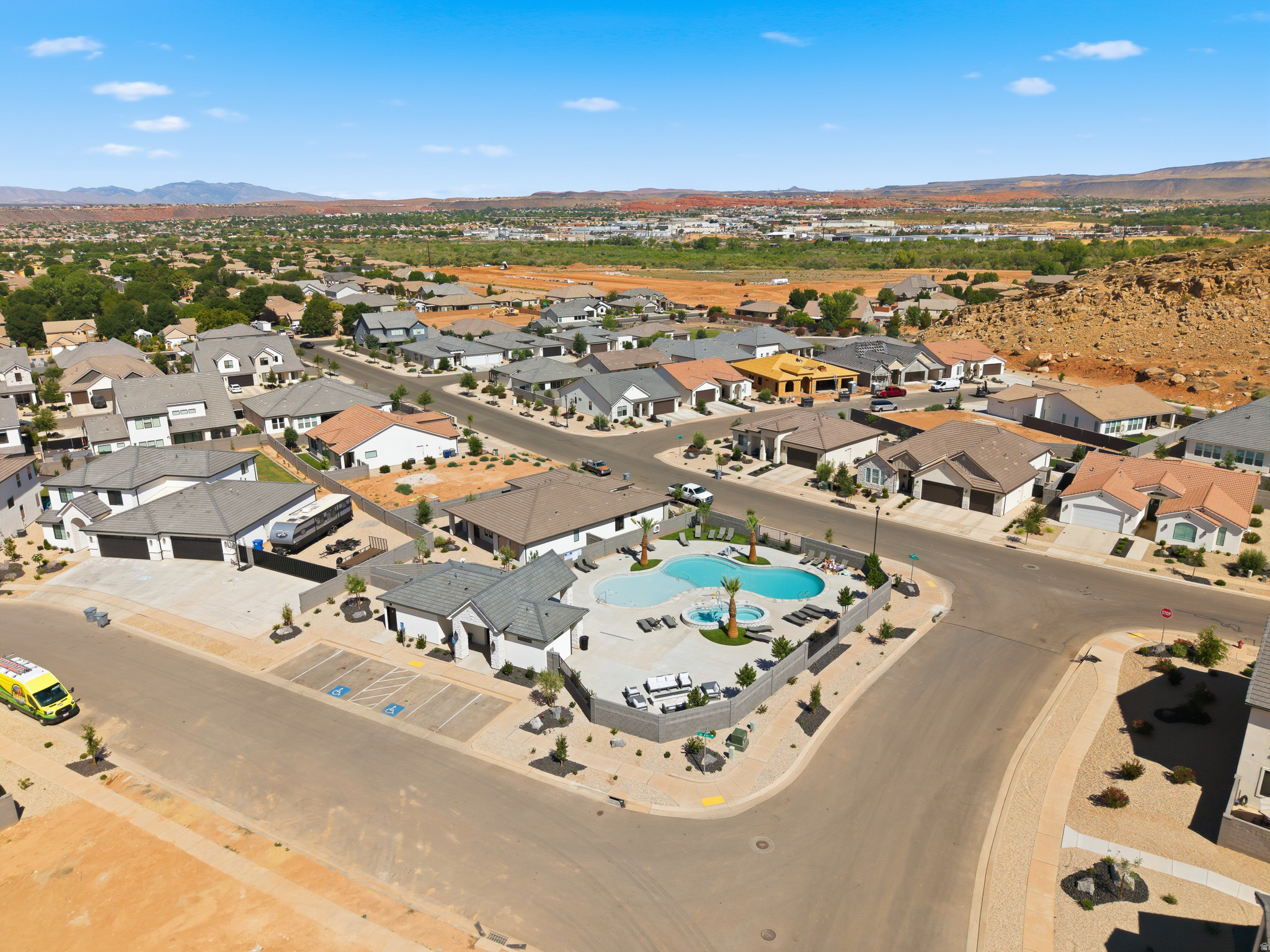 main property photo 30