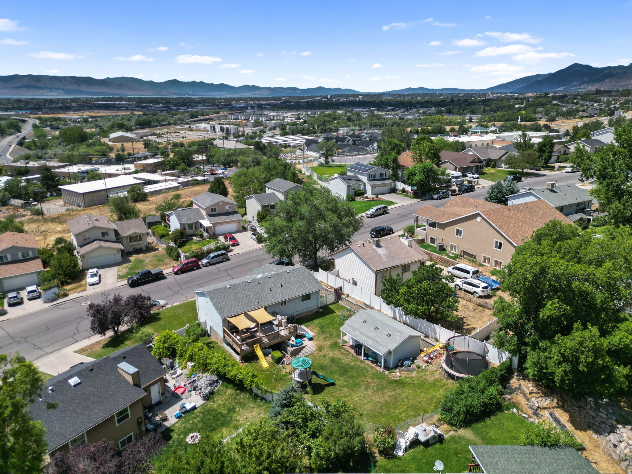 main property photo 28