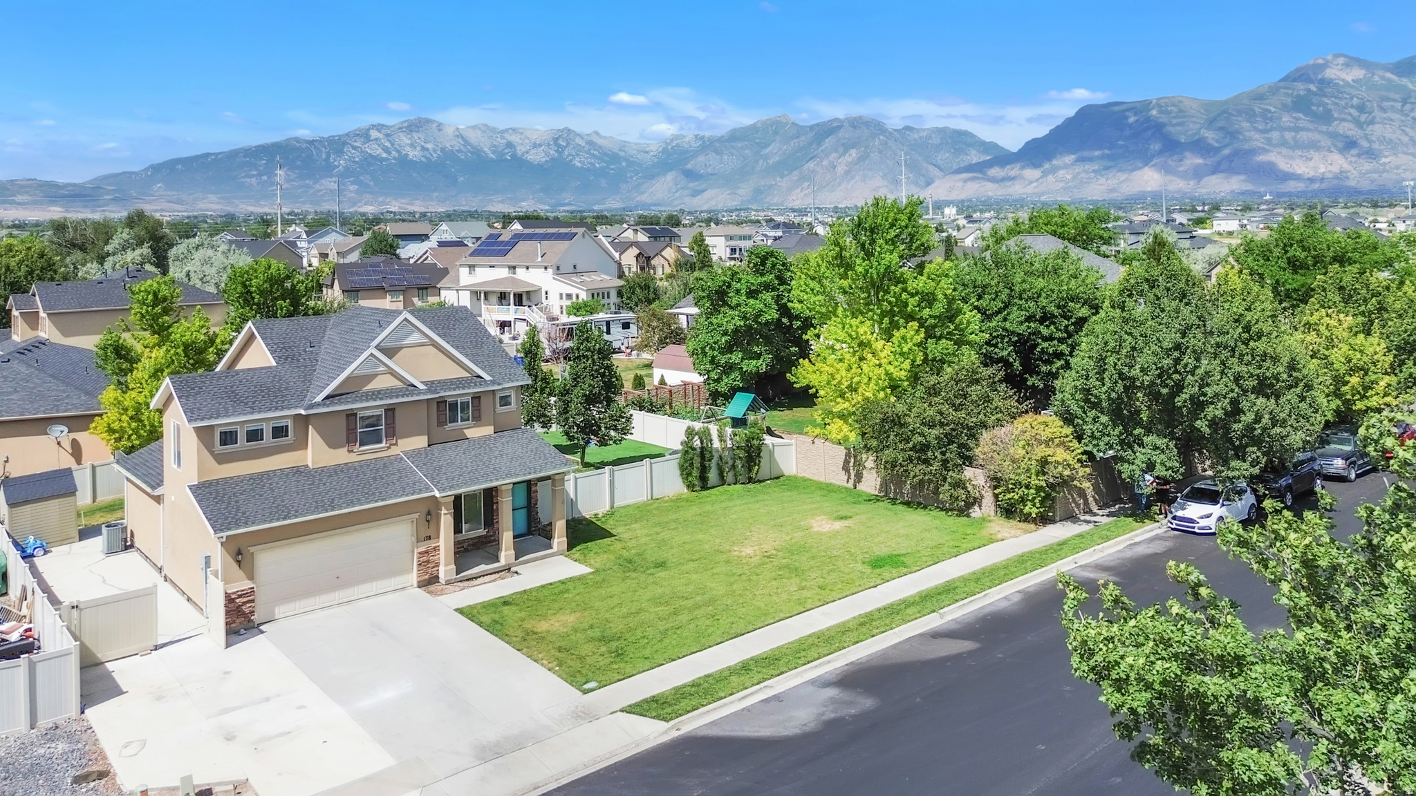 main property photo 30