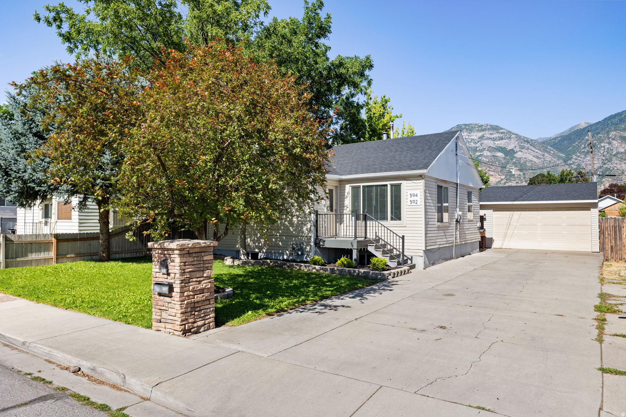main property photo 32