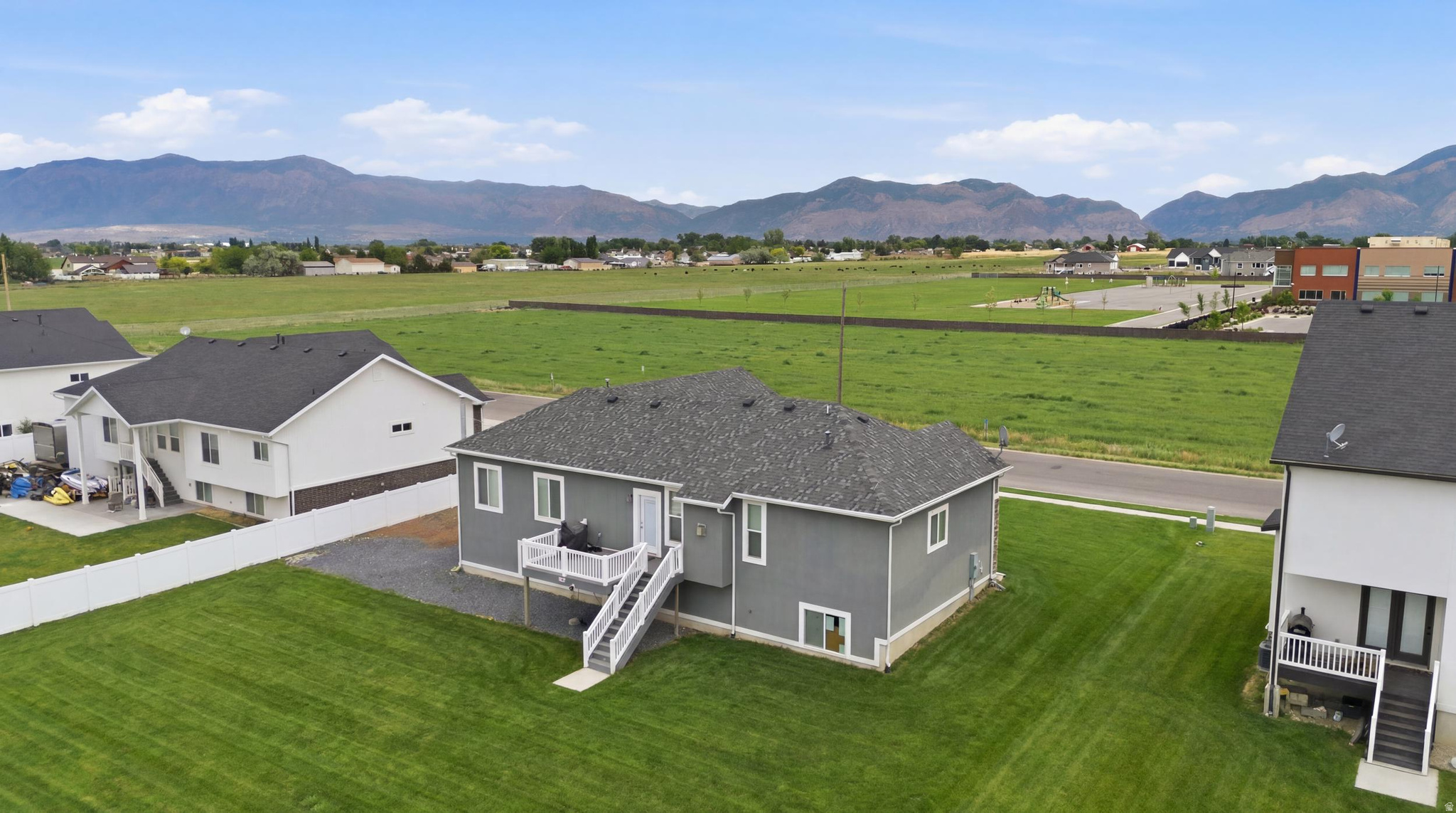 main property photo 39