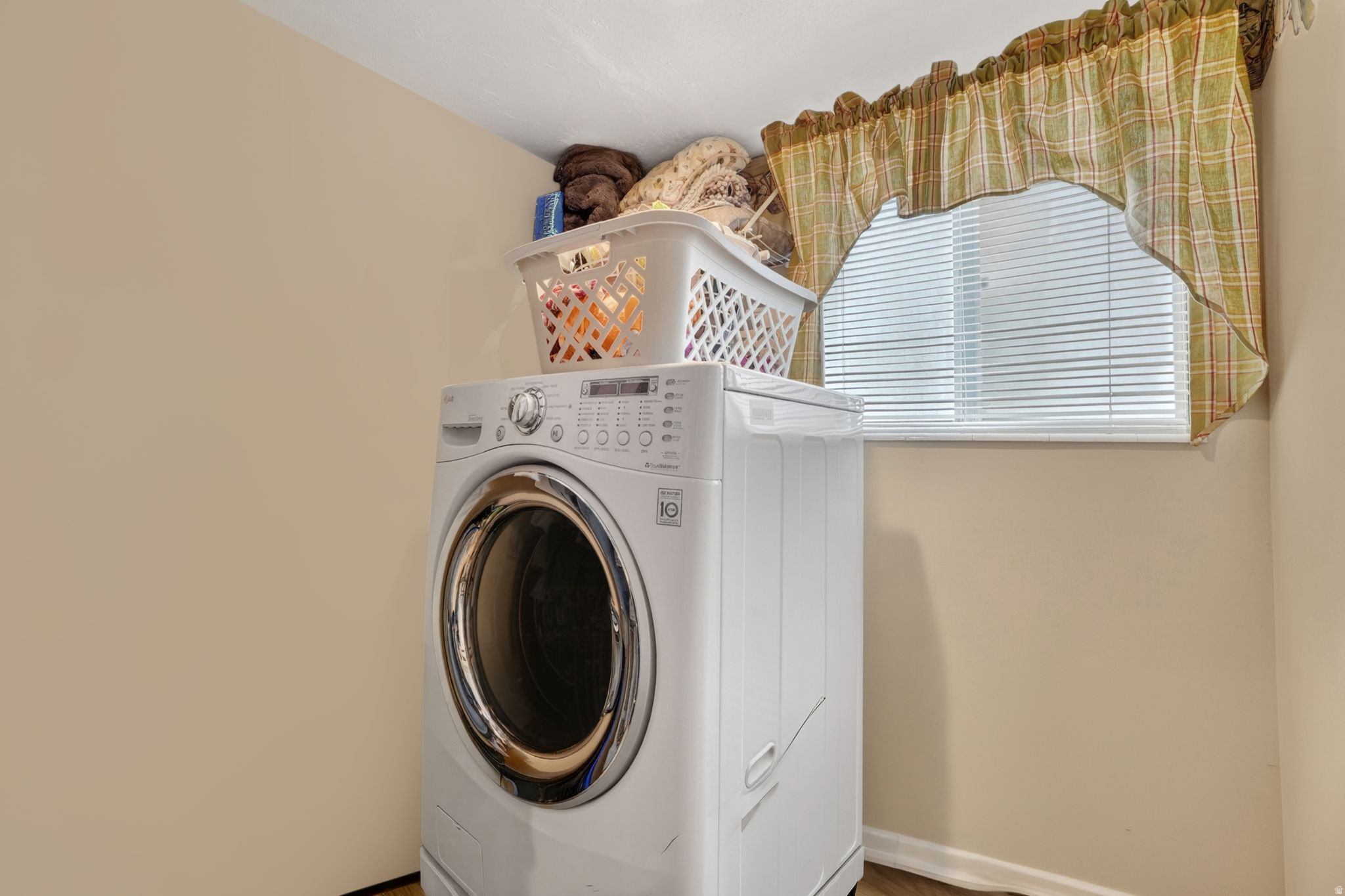 main property photo 27