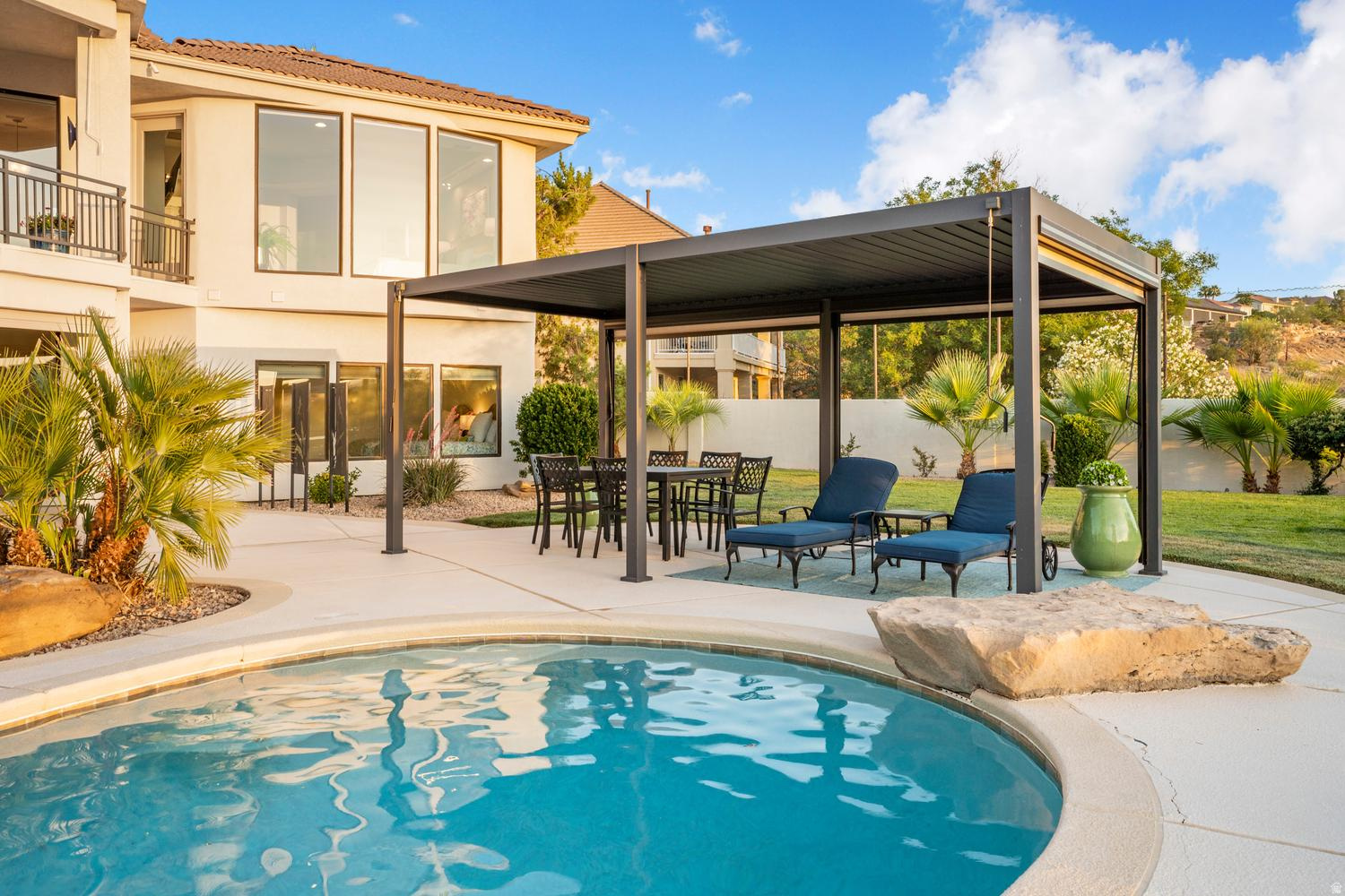 main property photo 20