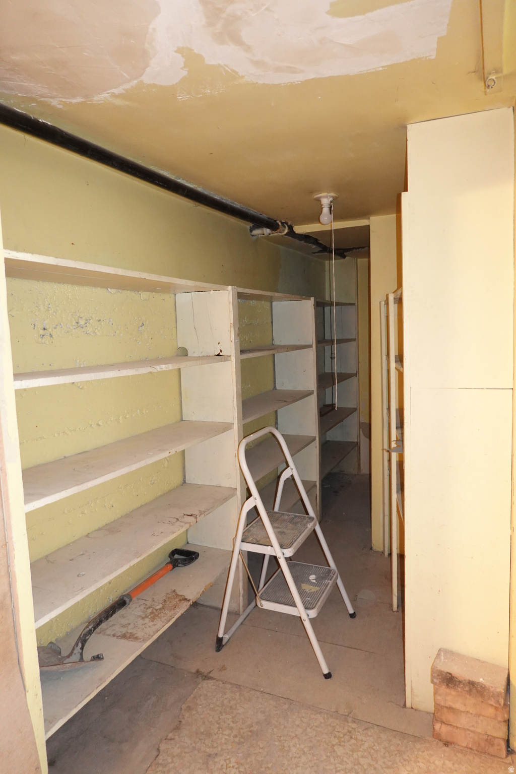 main property photo 13