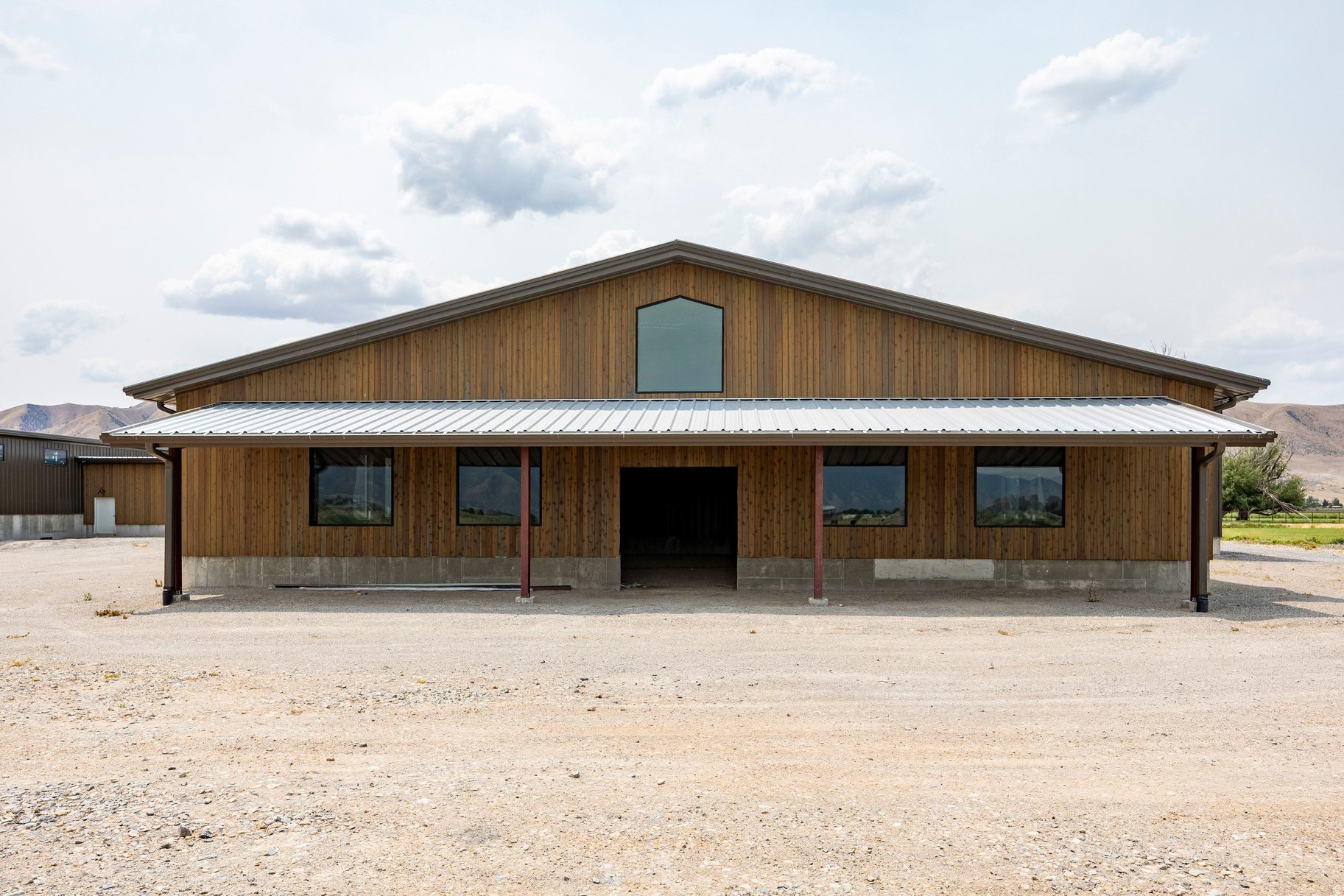 main property photo 22