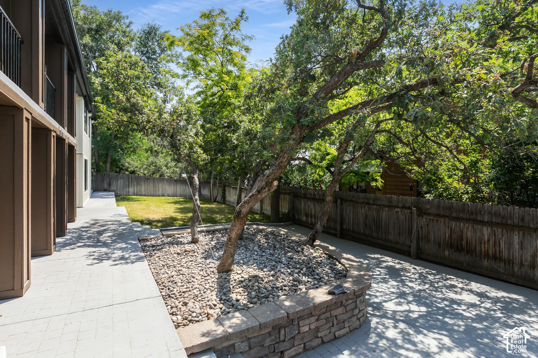 main property photo 79