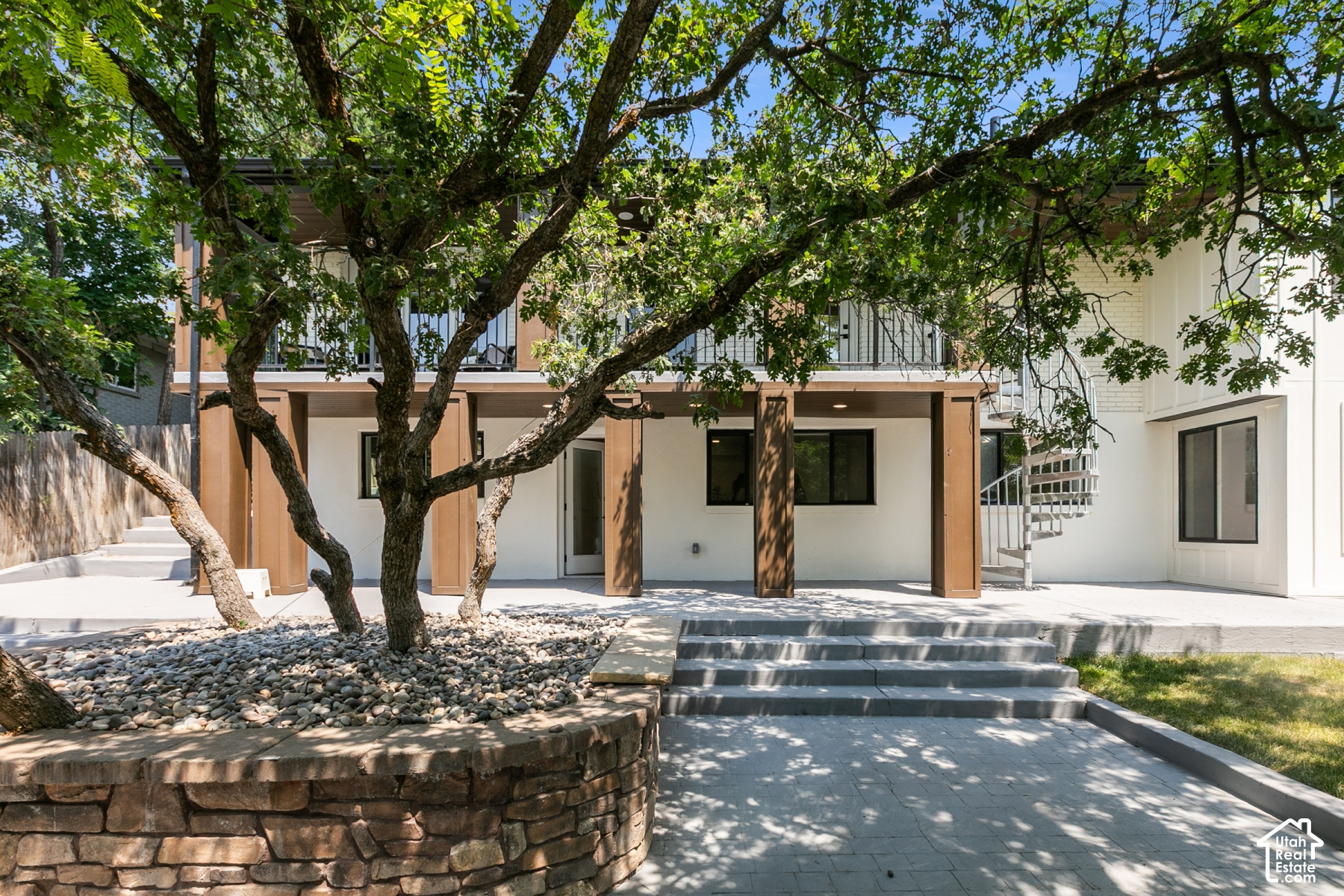 main property photo 81