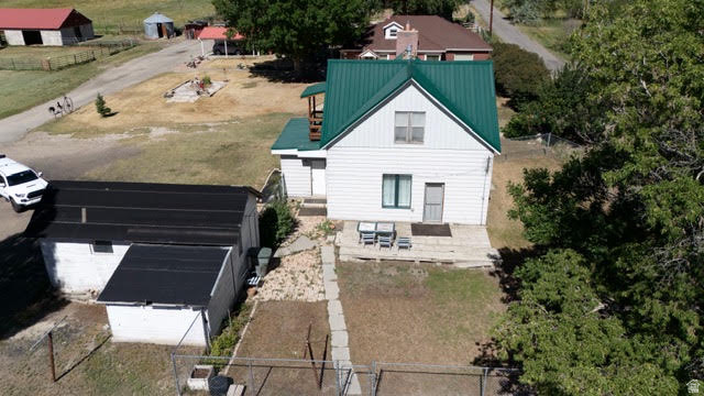 main property photo 39
