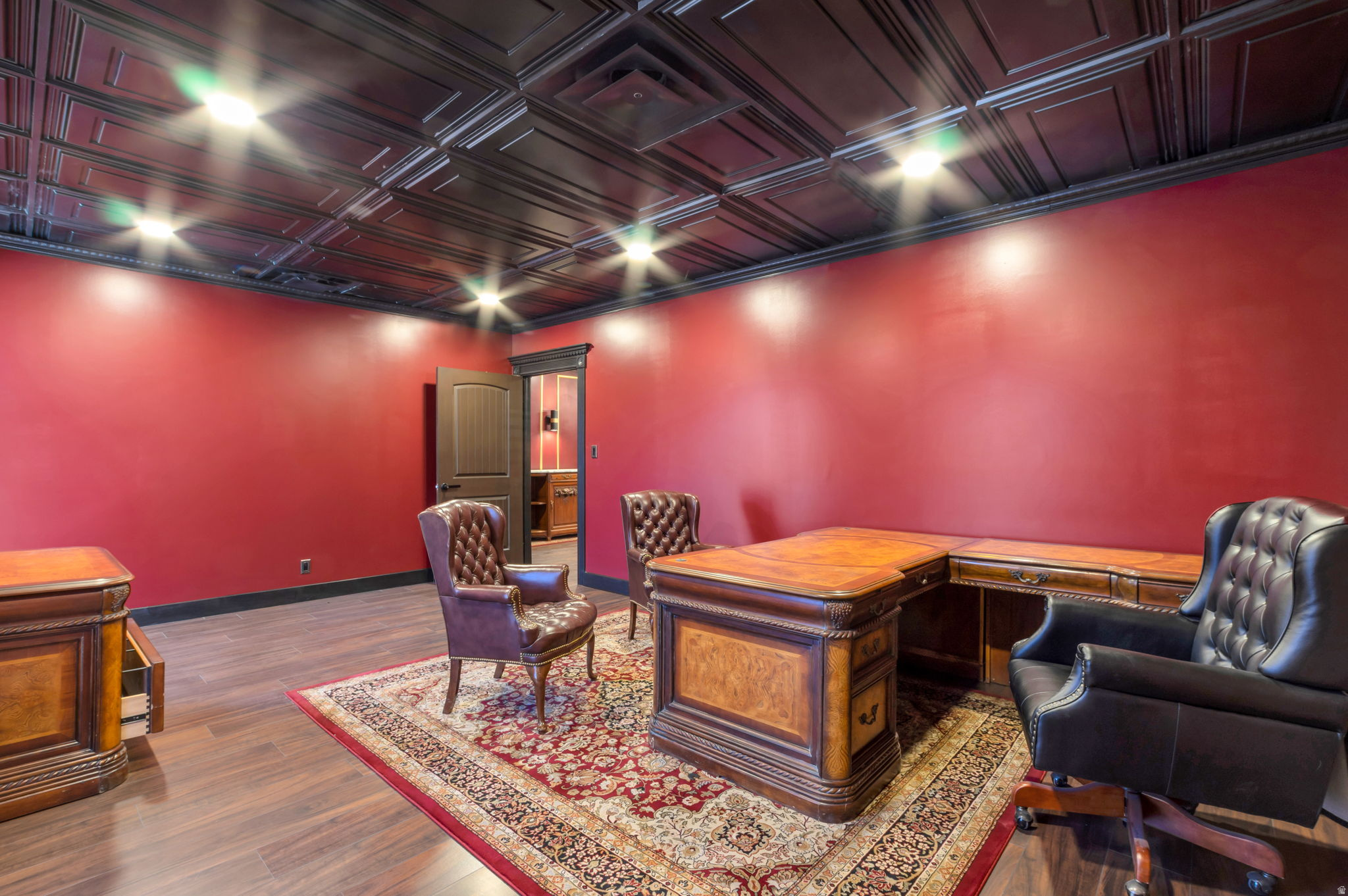main property photo 7
