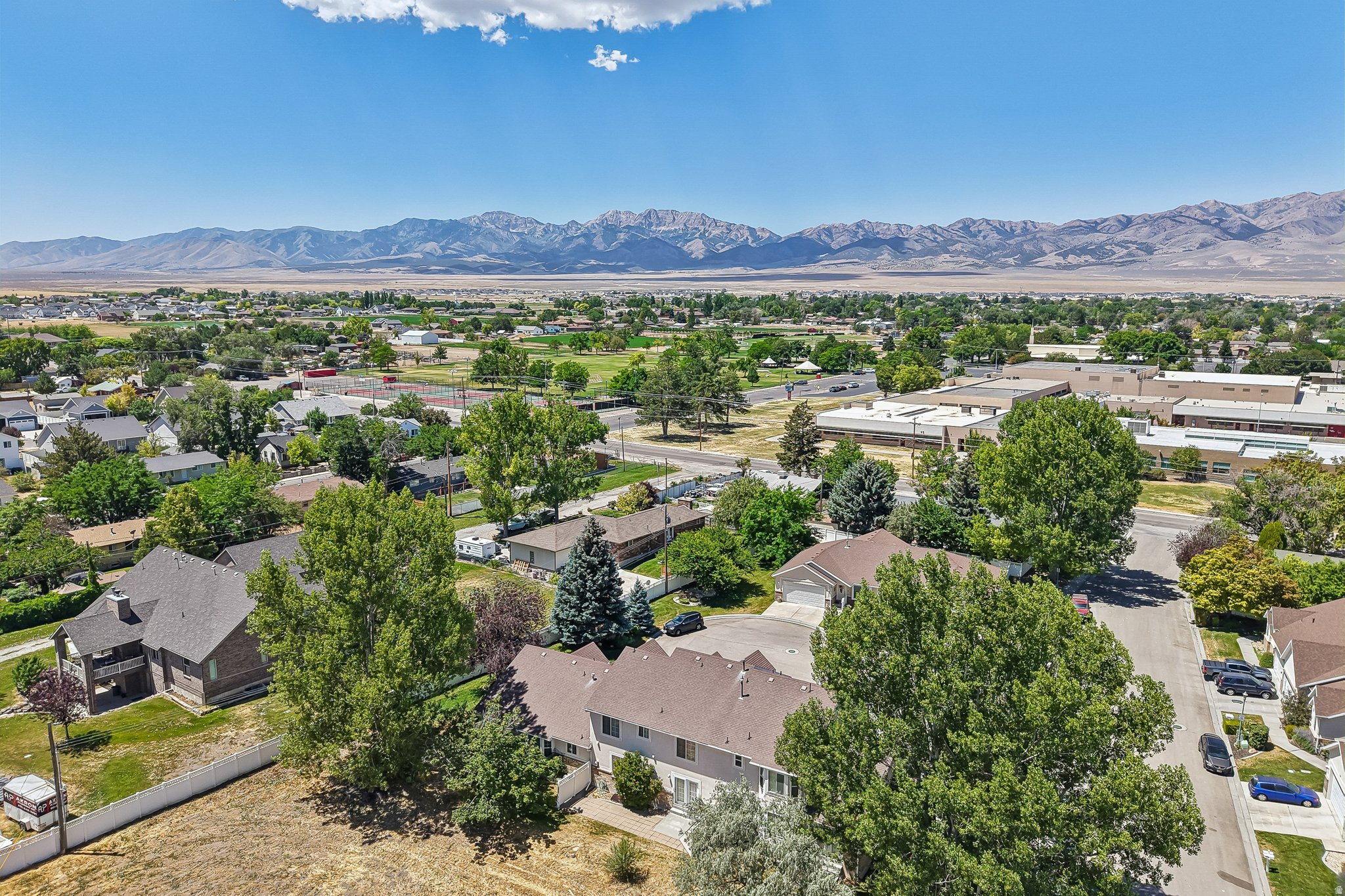 main property photo 40