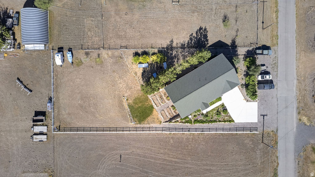 main property photo 37