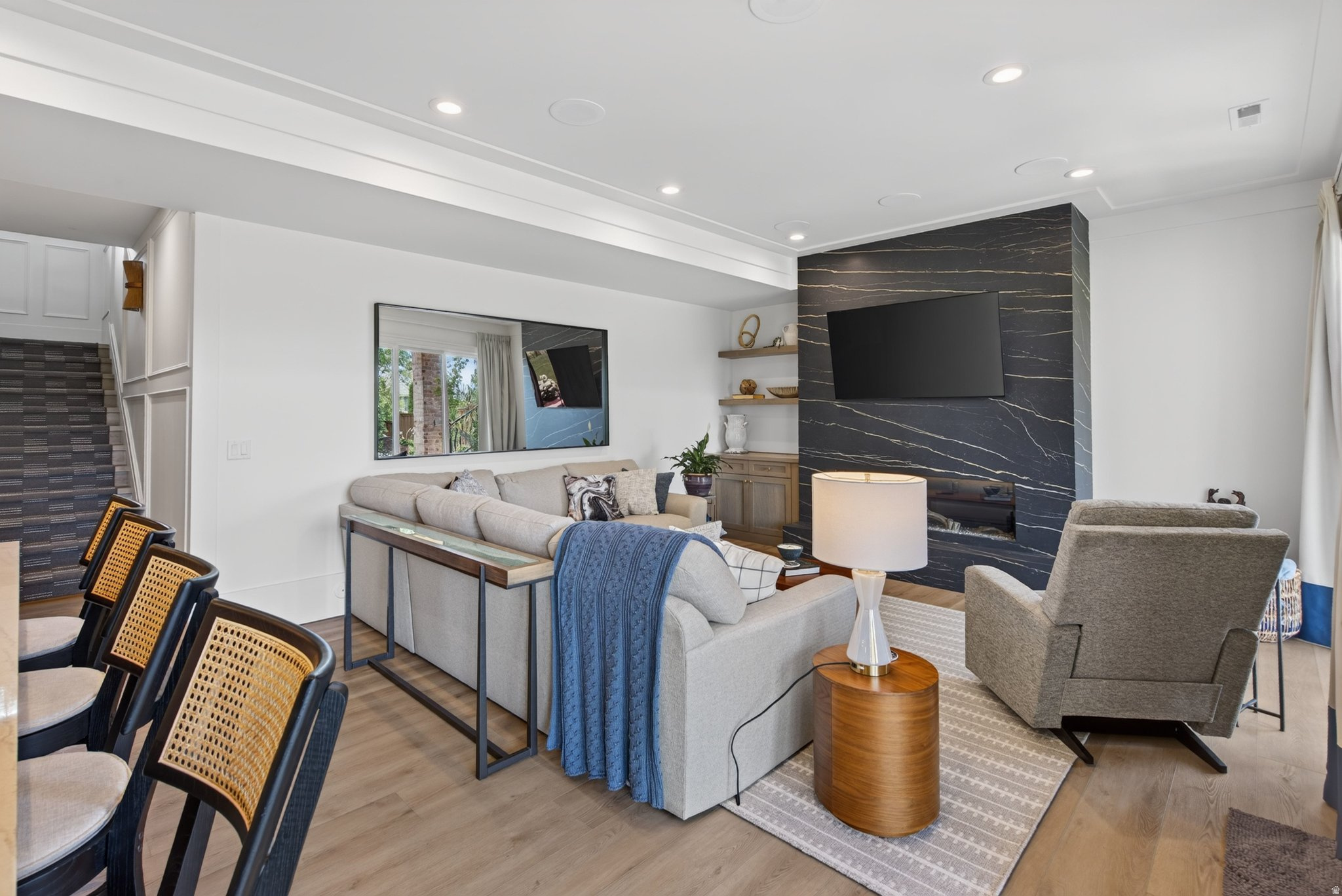 main property photo 201