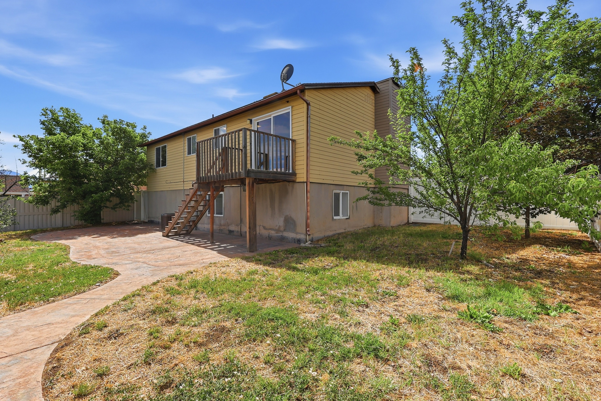 main property photo 19