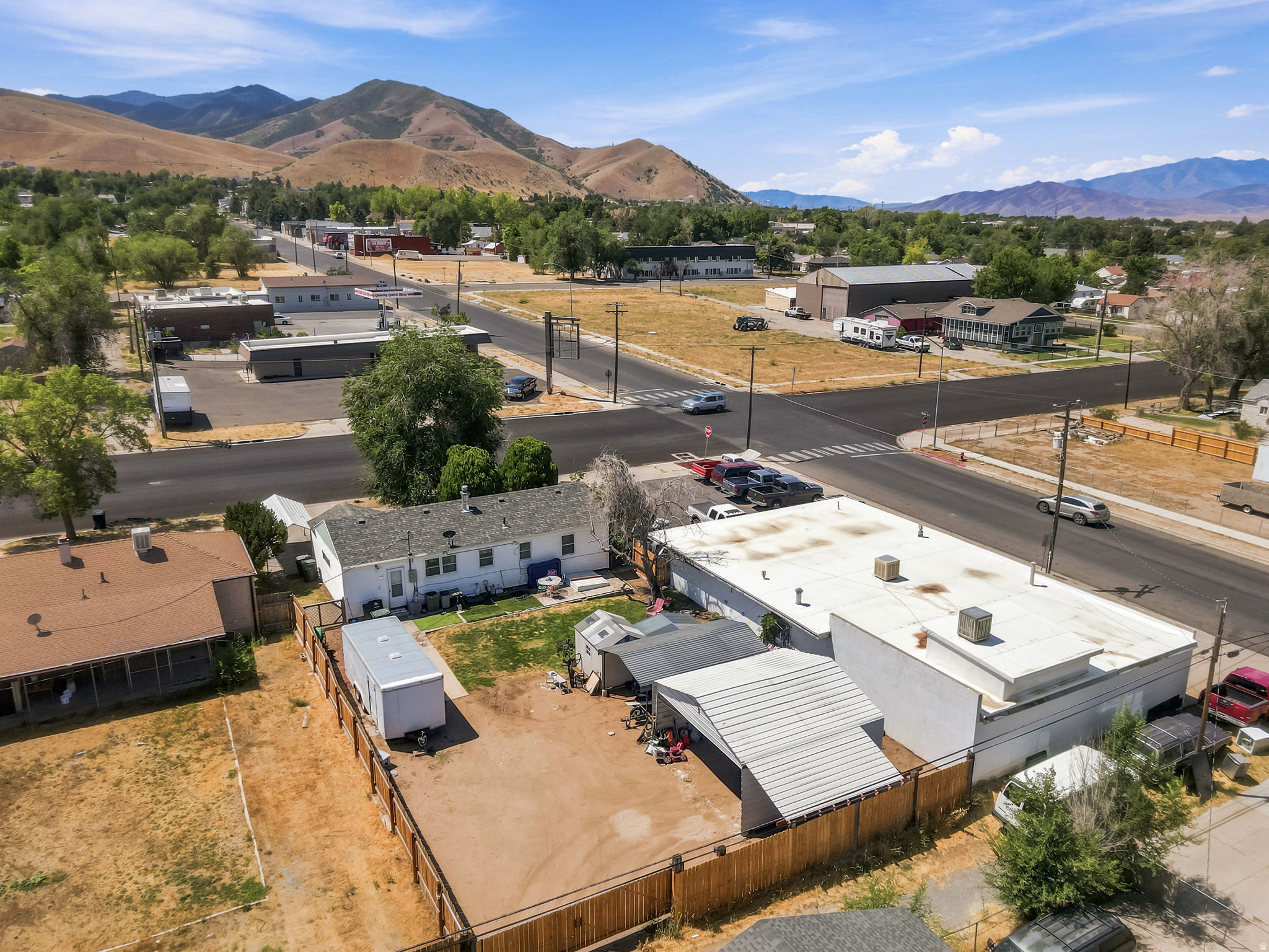 main property photo 26