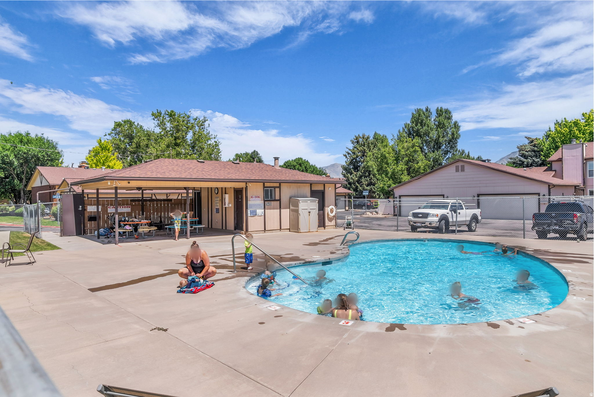 main property photo 20