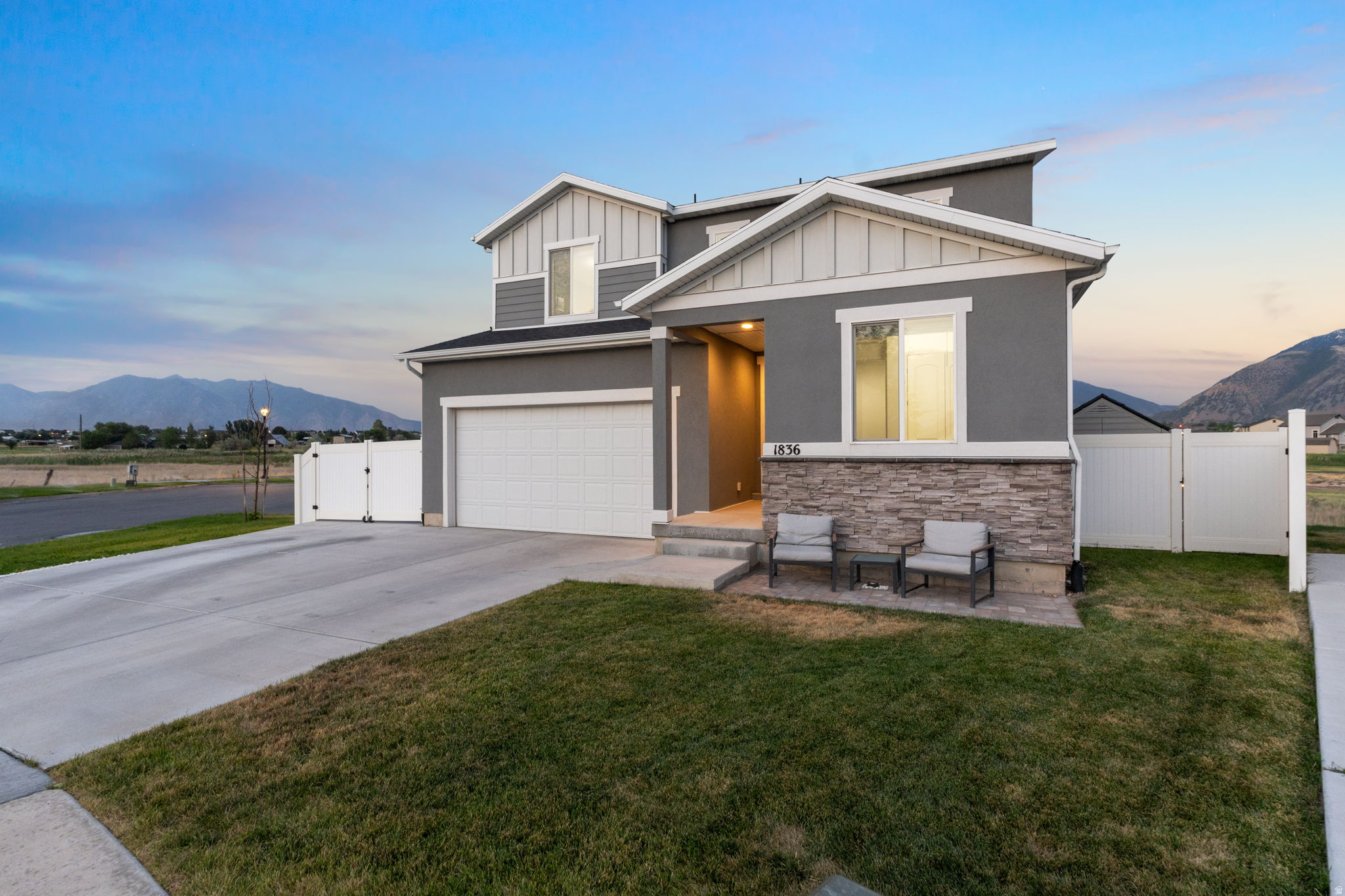 main property photo 78