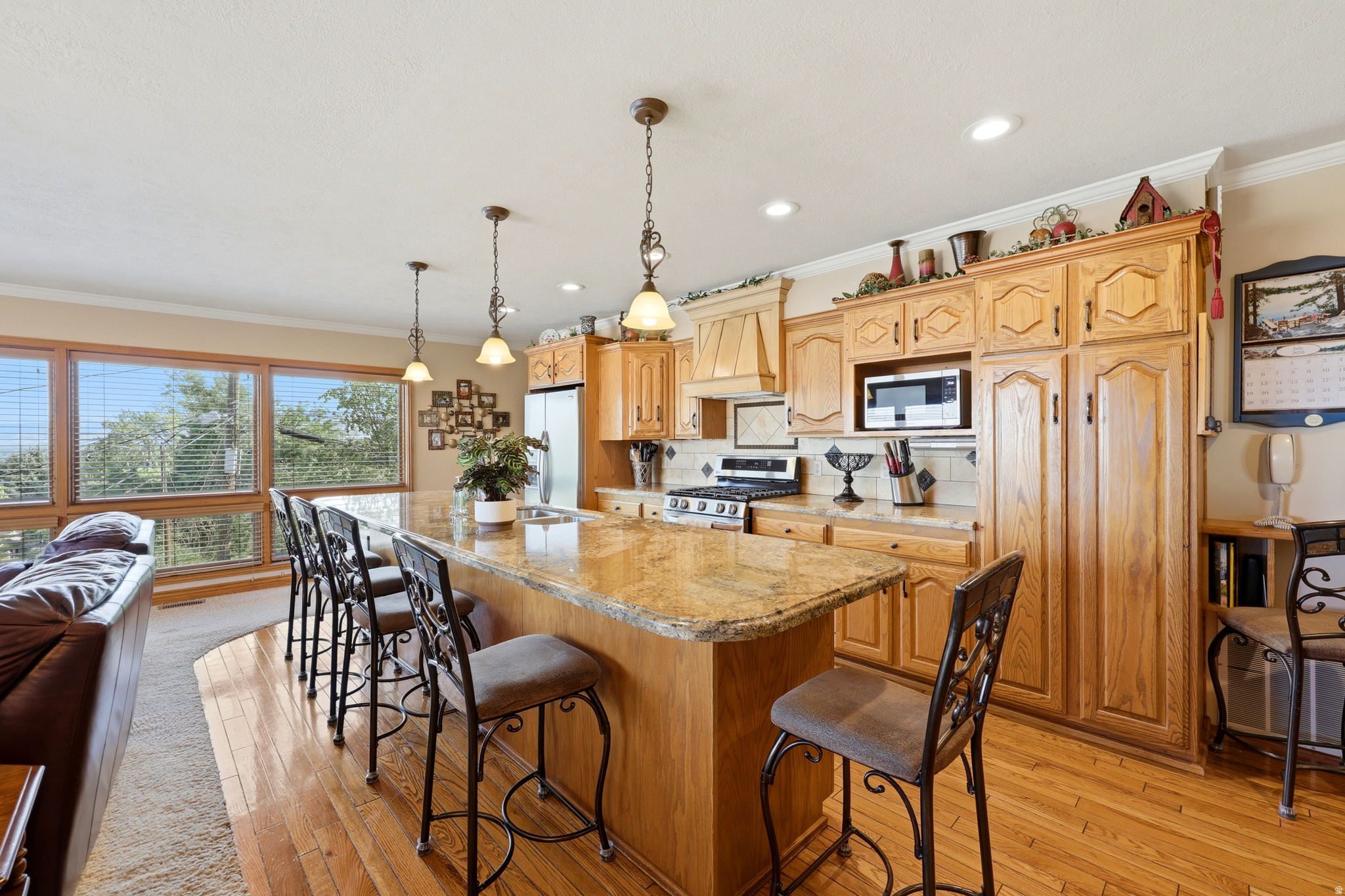 main property photo 11