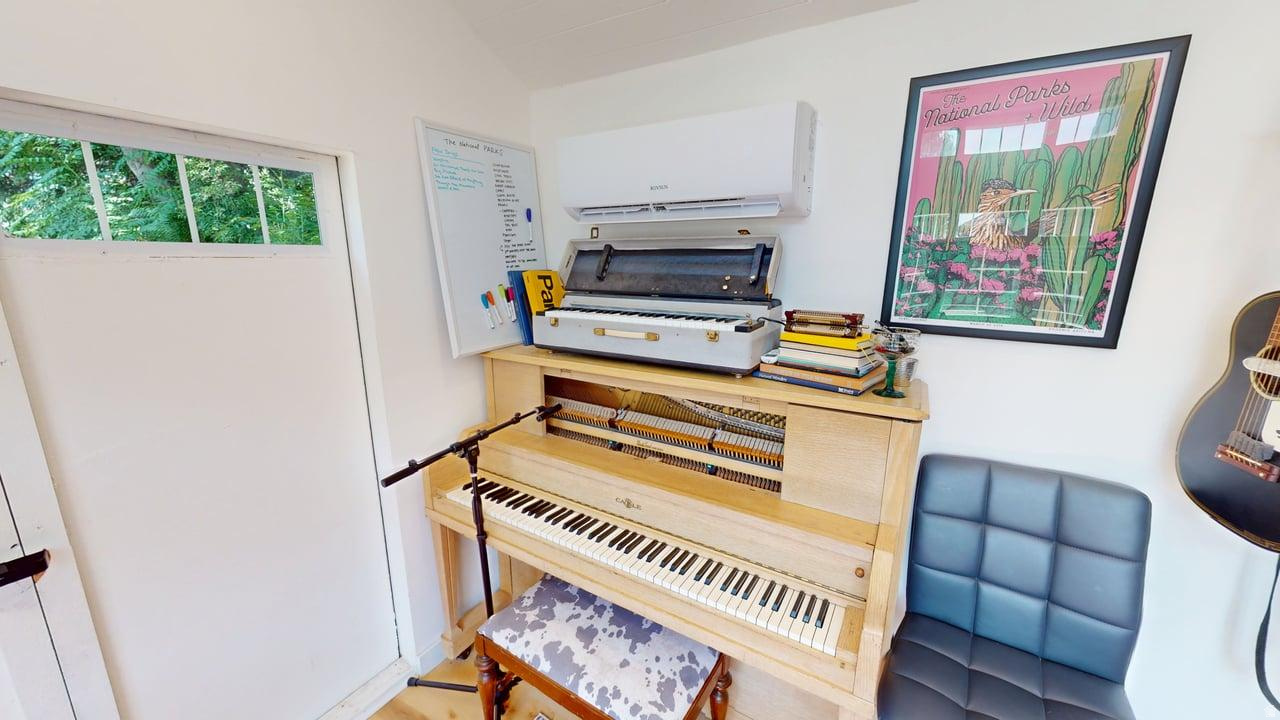 main property photo 22