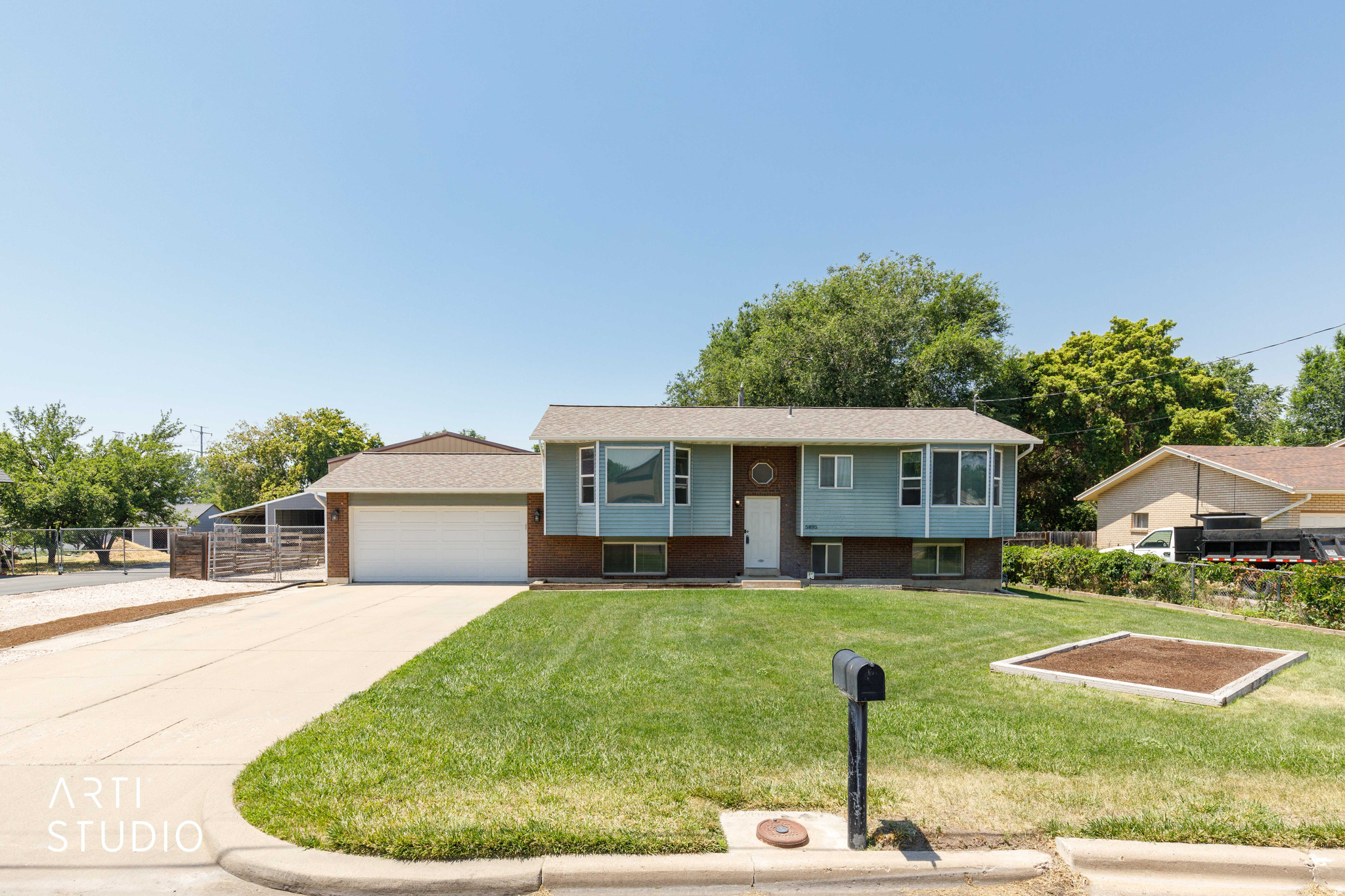 main property photo 2