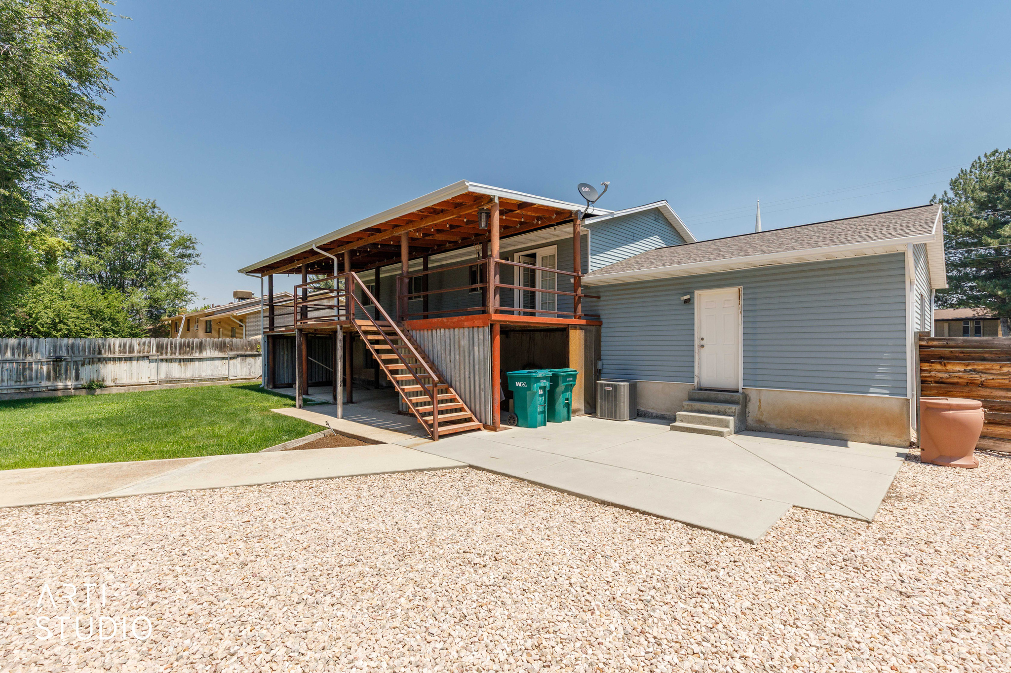 main property photo 27