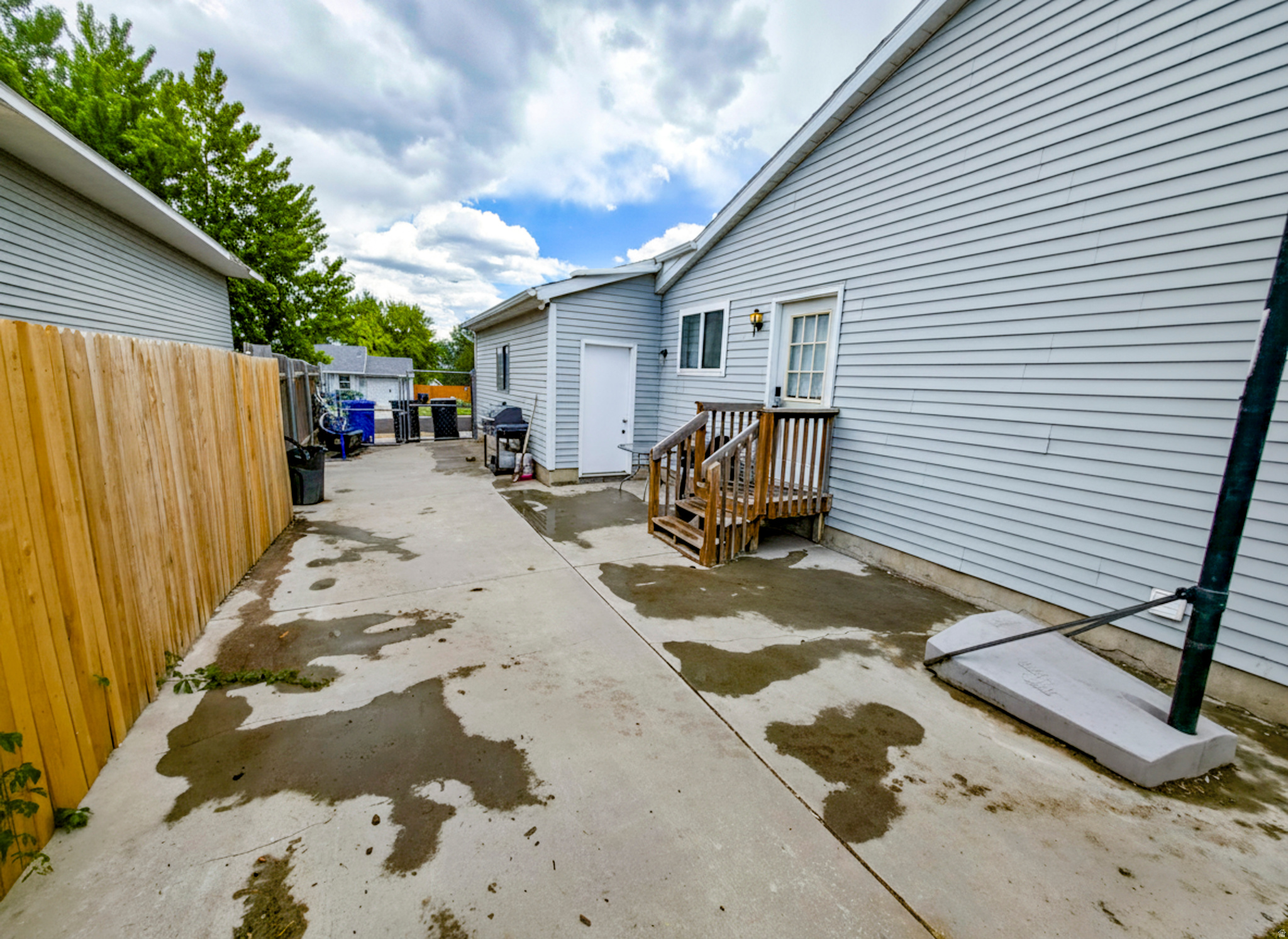 main property photo 79