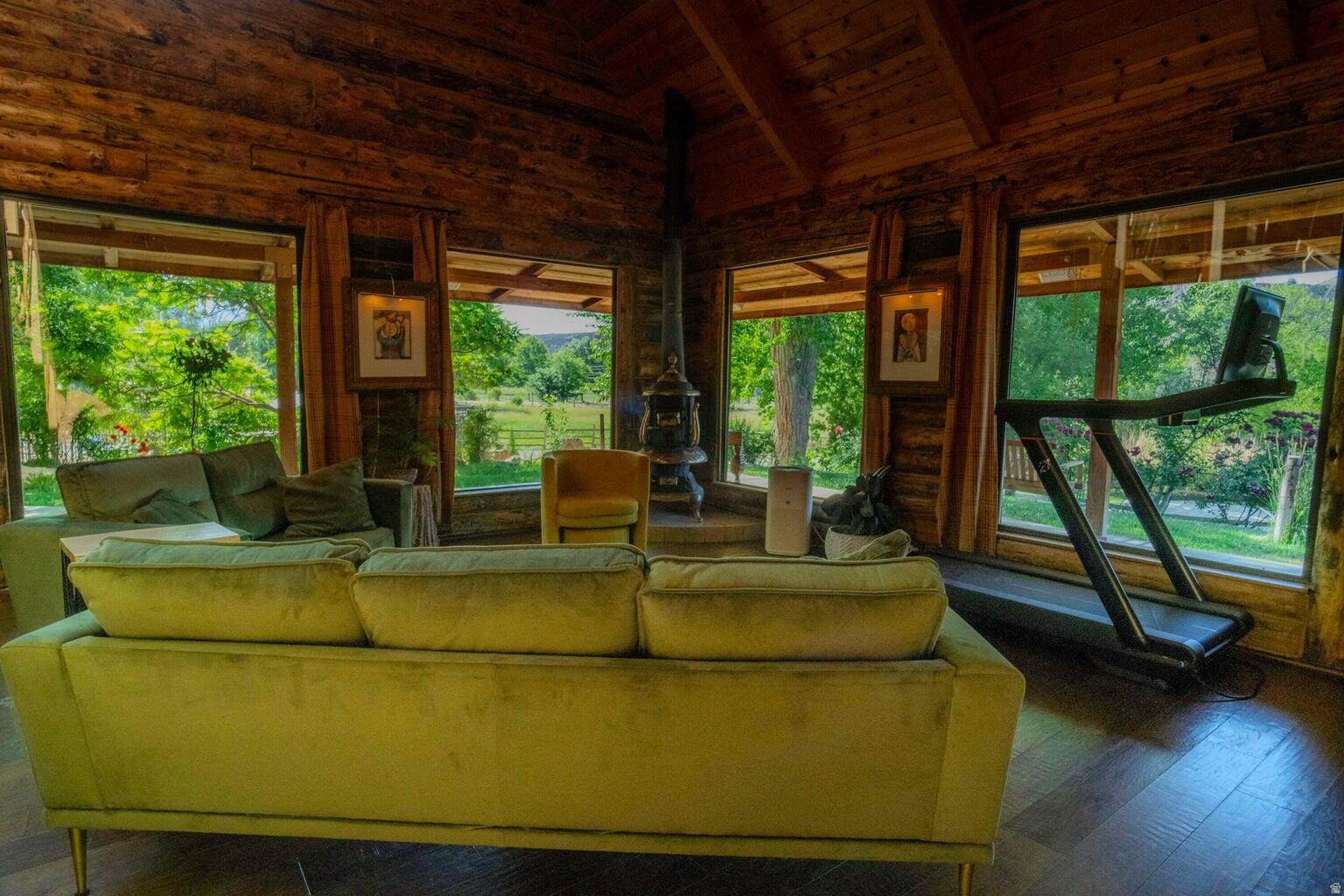main property photo 18